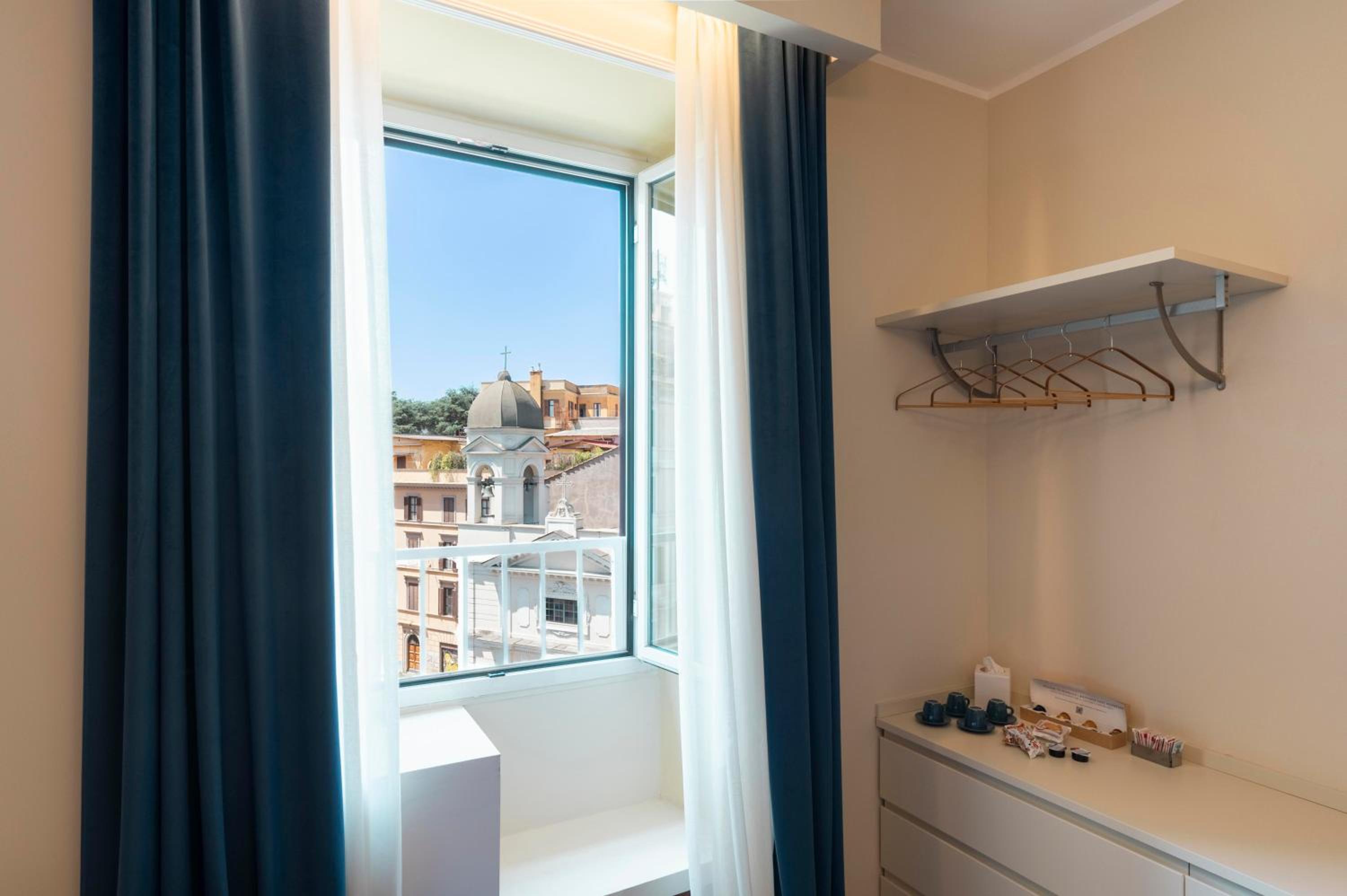 Termini Luxury 12 Beds Apartment