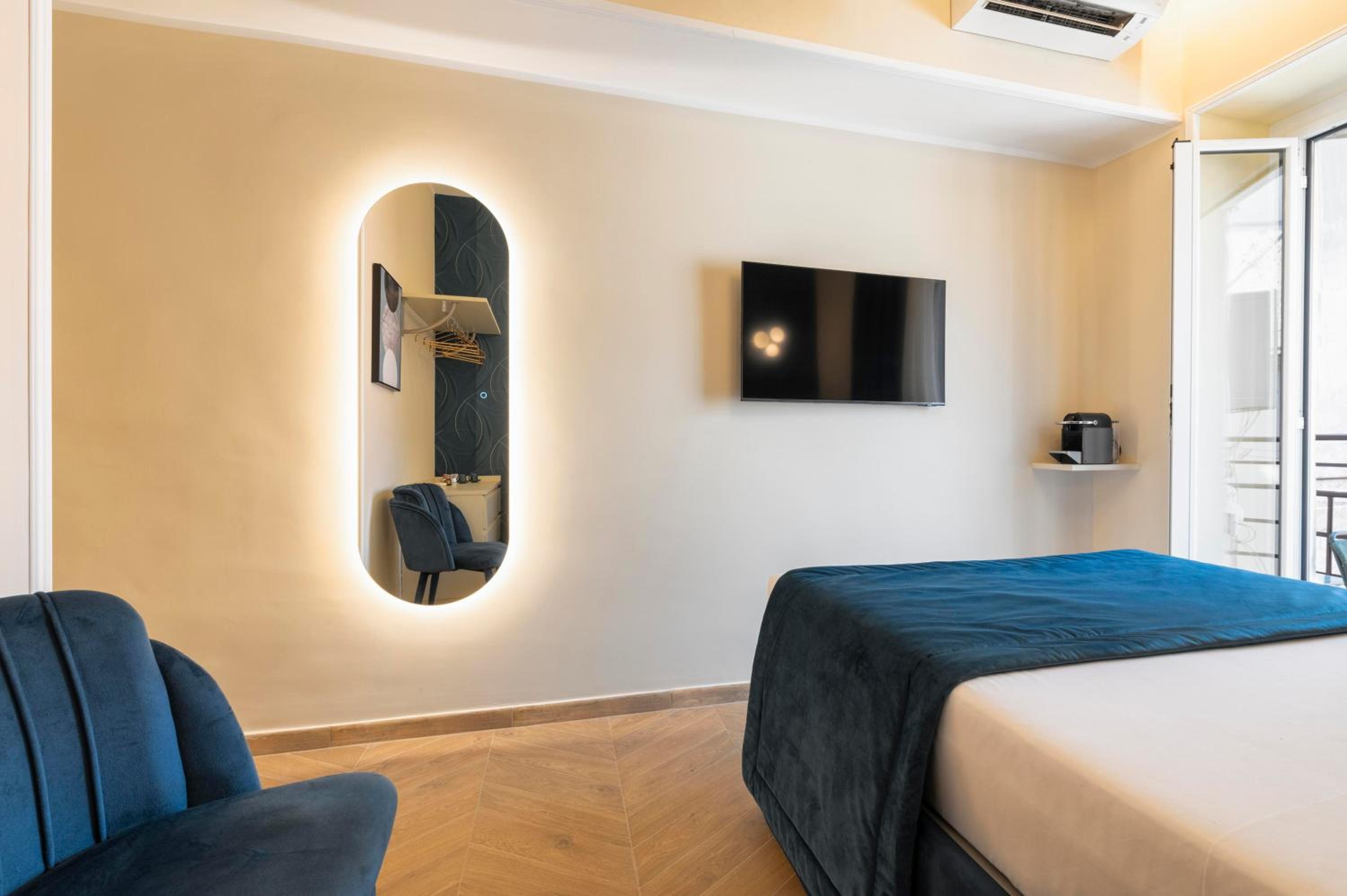 Termini Luxury 12 Beds Apartment