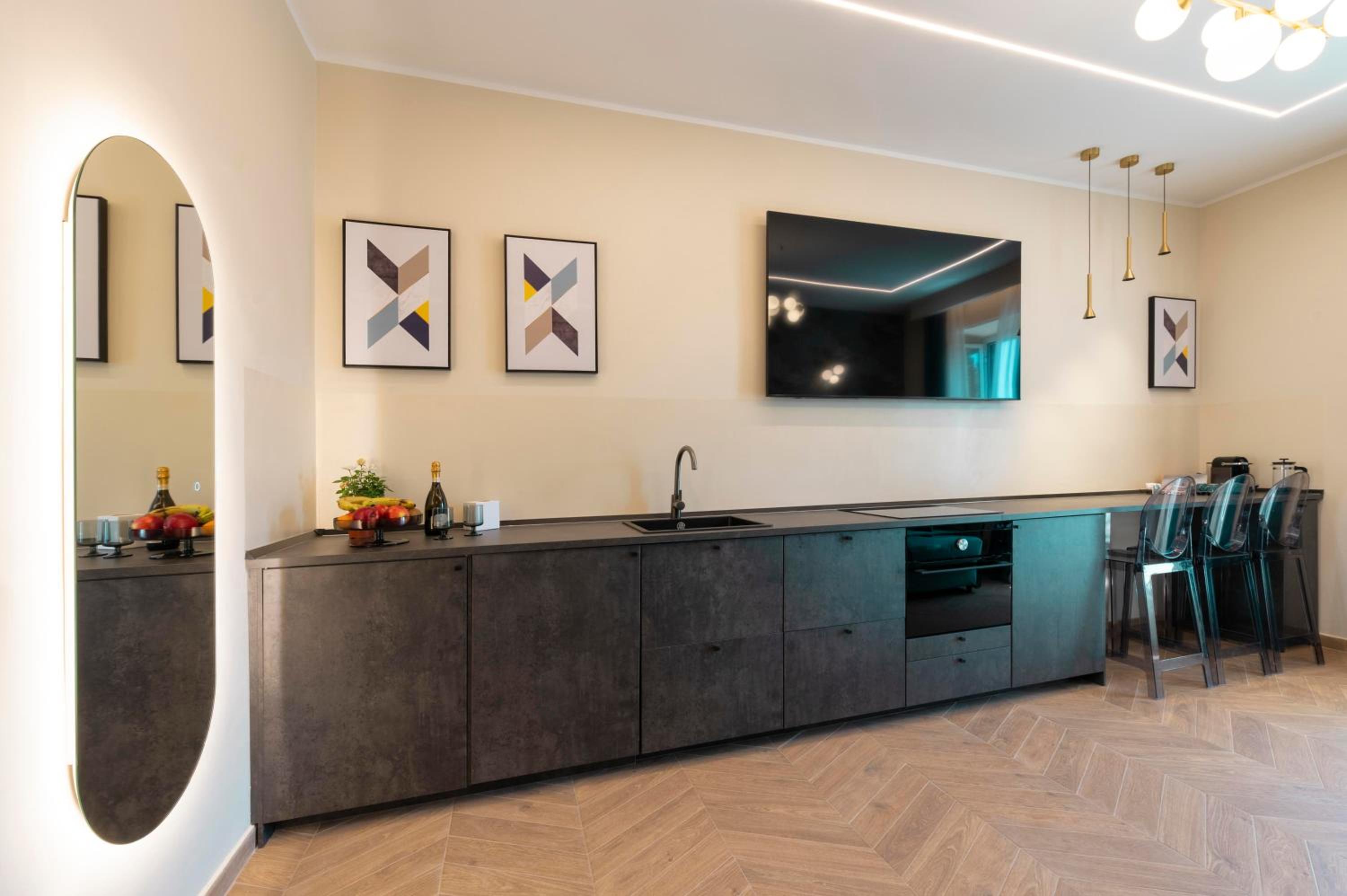 Termini Luxury 12 Beds Apartment