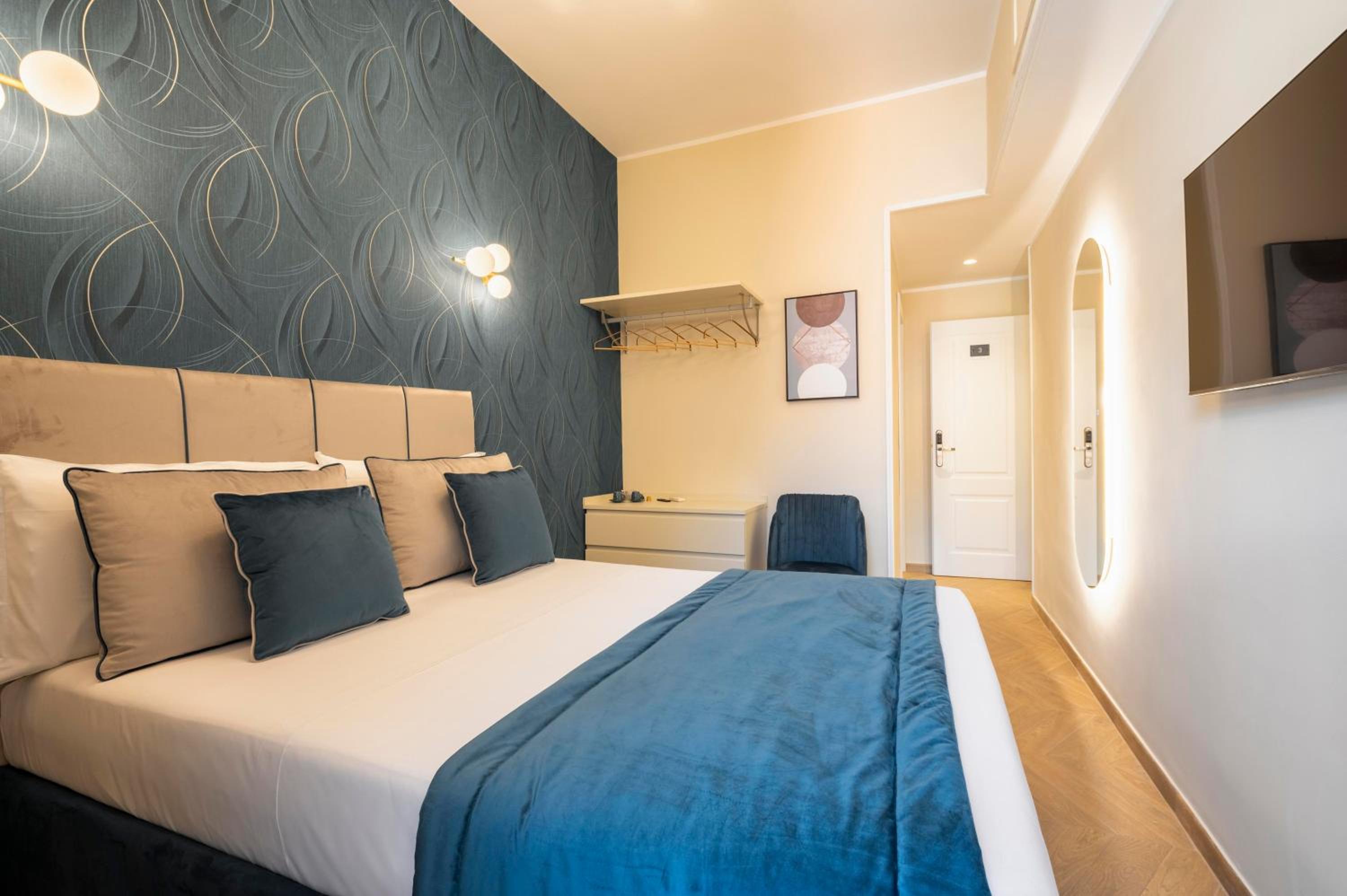 Termini Luxury 12 Beds Apartment