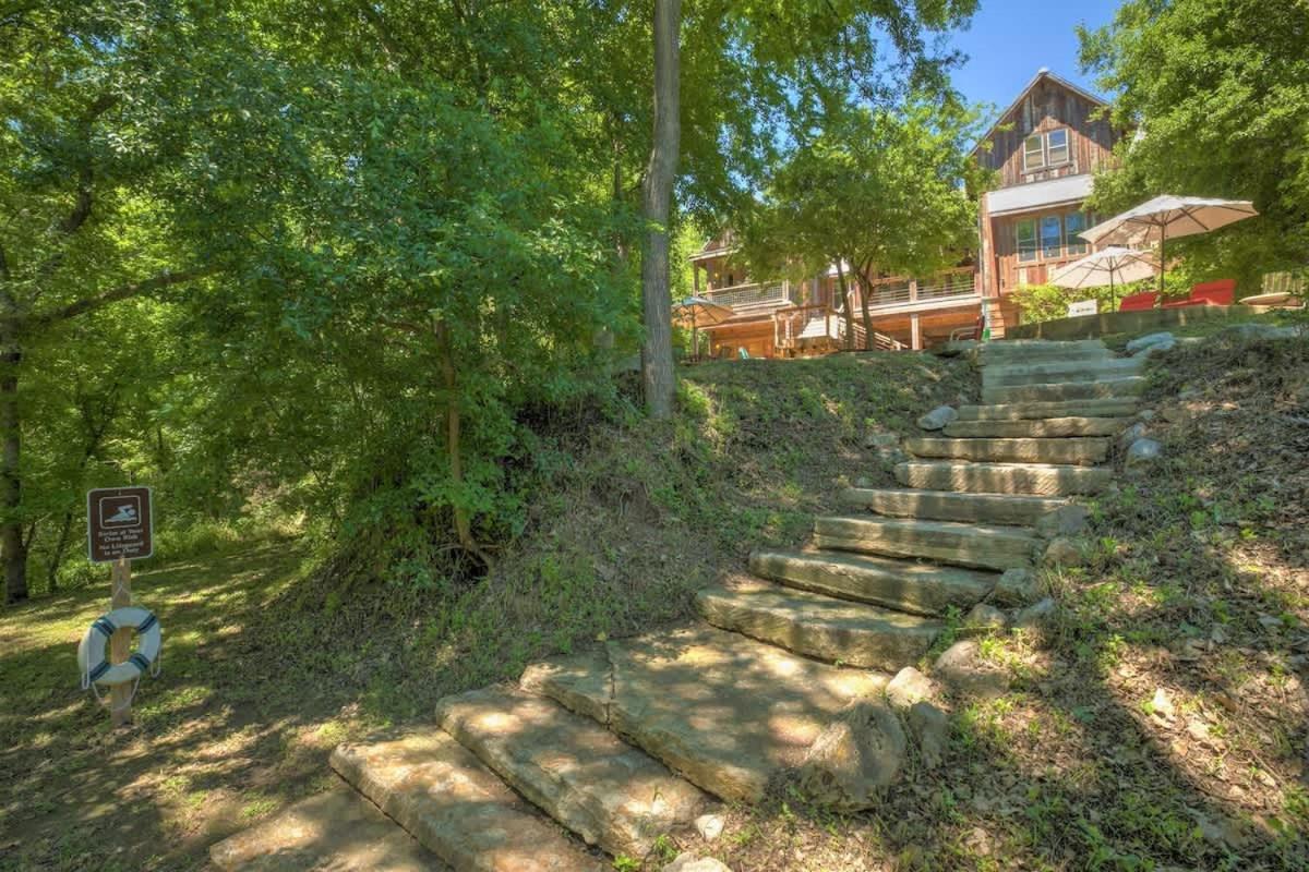 Life is Gruene-Riverfront Luxury-1Mi To GrueneHall