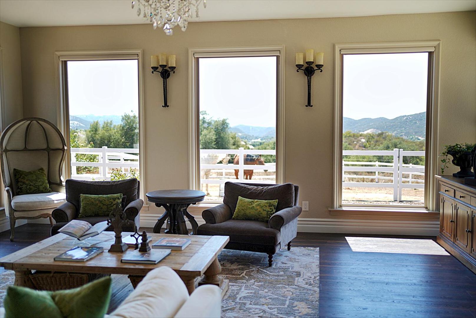 Villa on 5 Acre Vineyard Equestrian Estate, Pool & Hot tub, Events