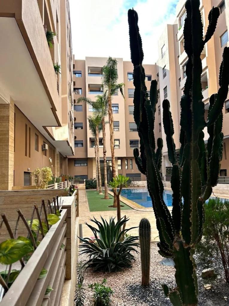 Appartement Moderne Centre Gueliz Sunny Pool PS4 & Wi-Fi