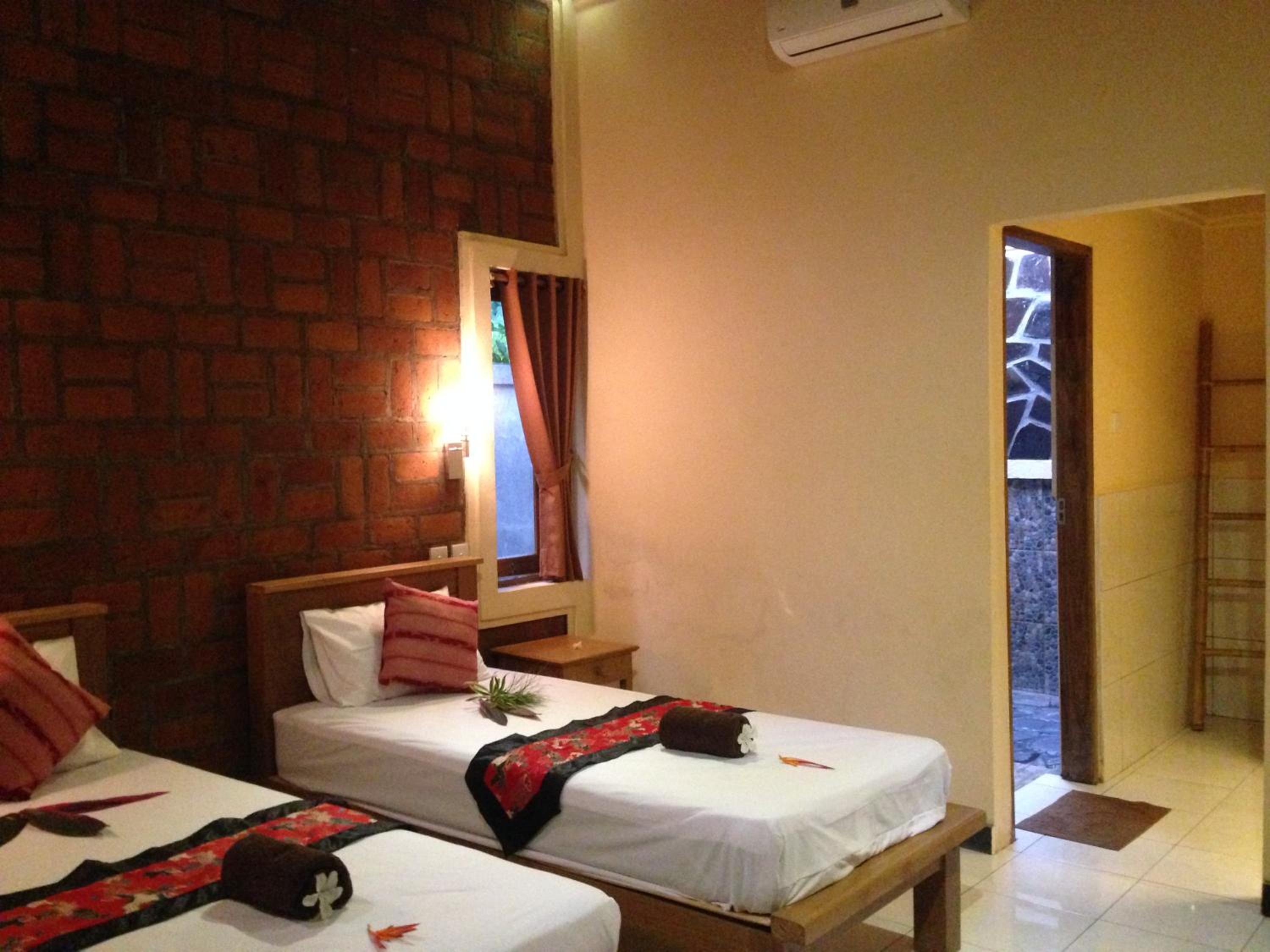 Biorock Homestay & Dive Center Pemuteran