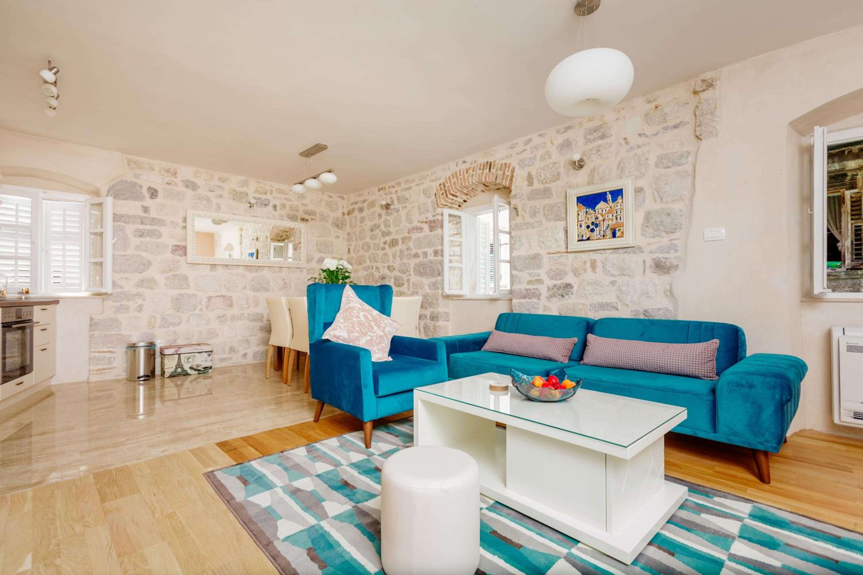 Hotel Old Town Museum Square Apartment - Image 1