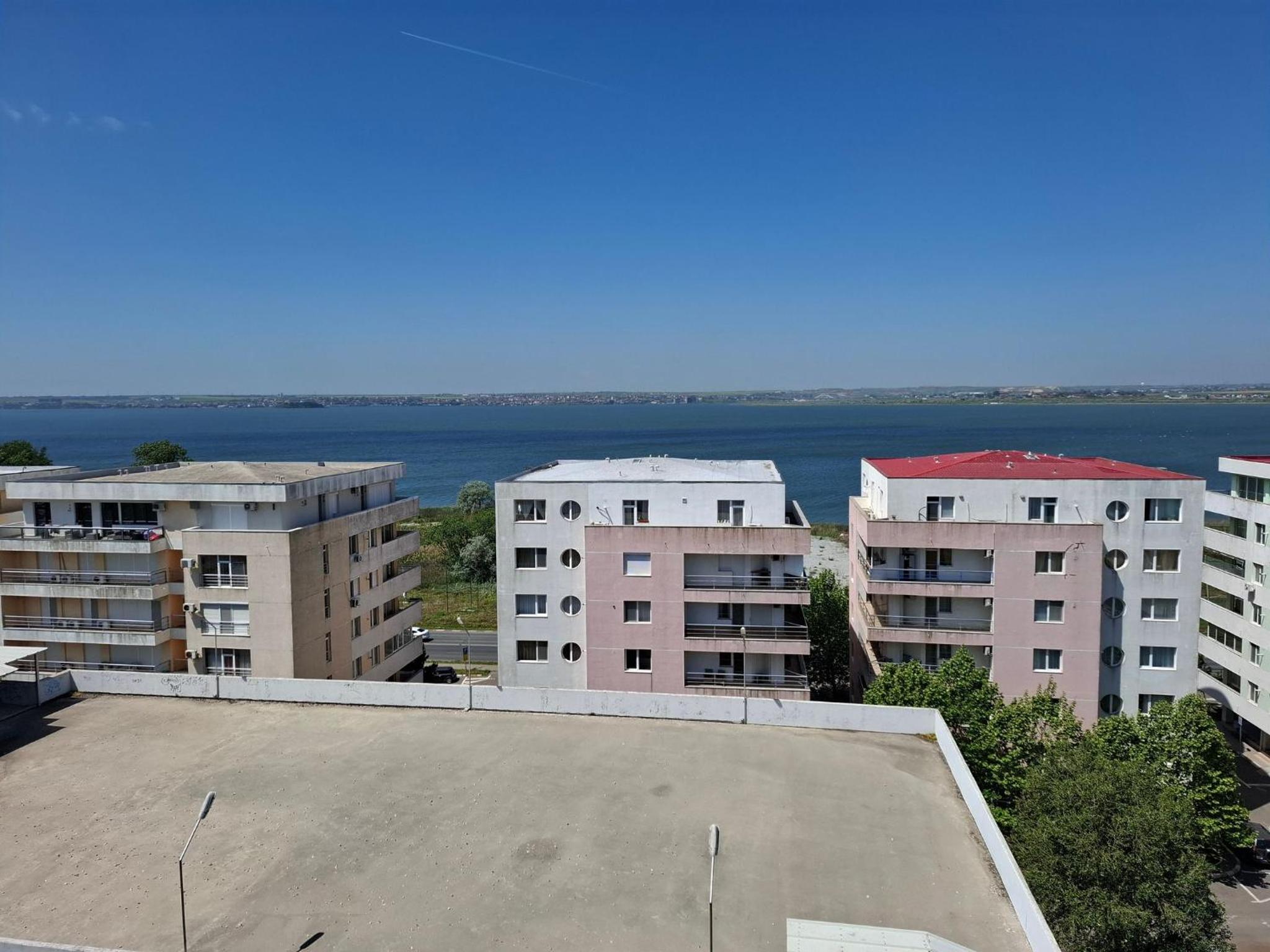 2 rooms apartment, max 4 persons, 30 meters far from the Beach and the Black Sea