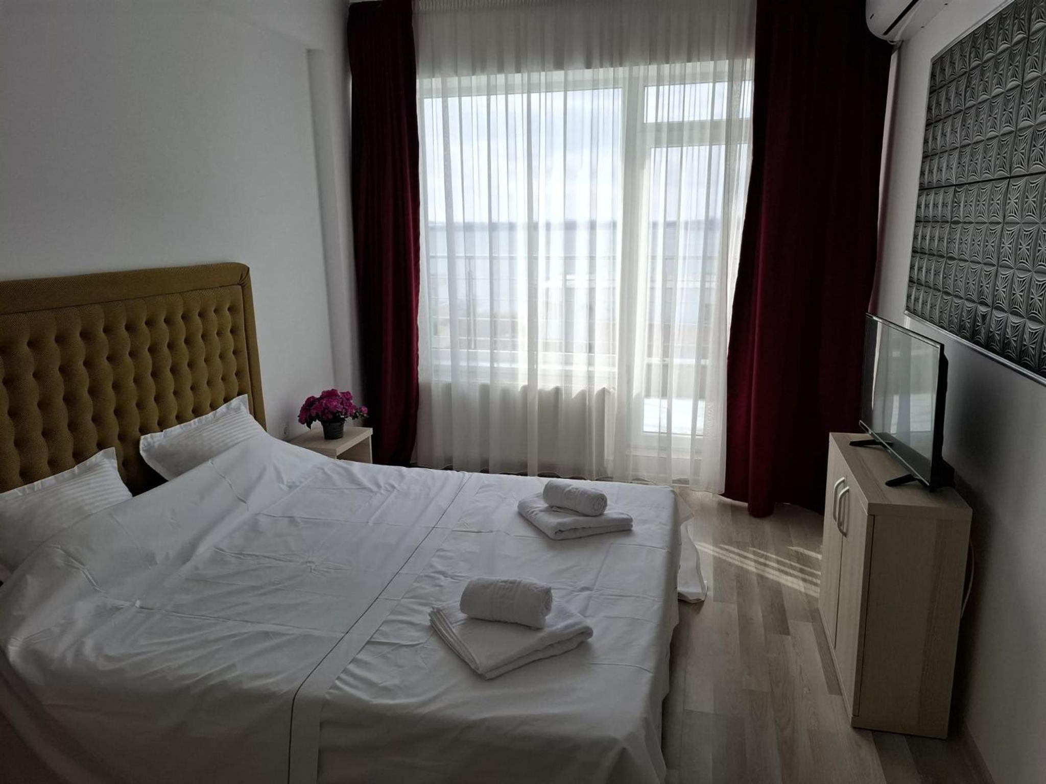 2 rooms apartment, max 4 persons, 30 meters far from the Beach and the Black Sea