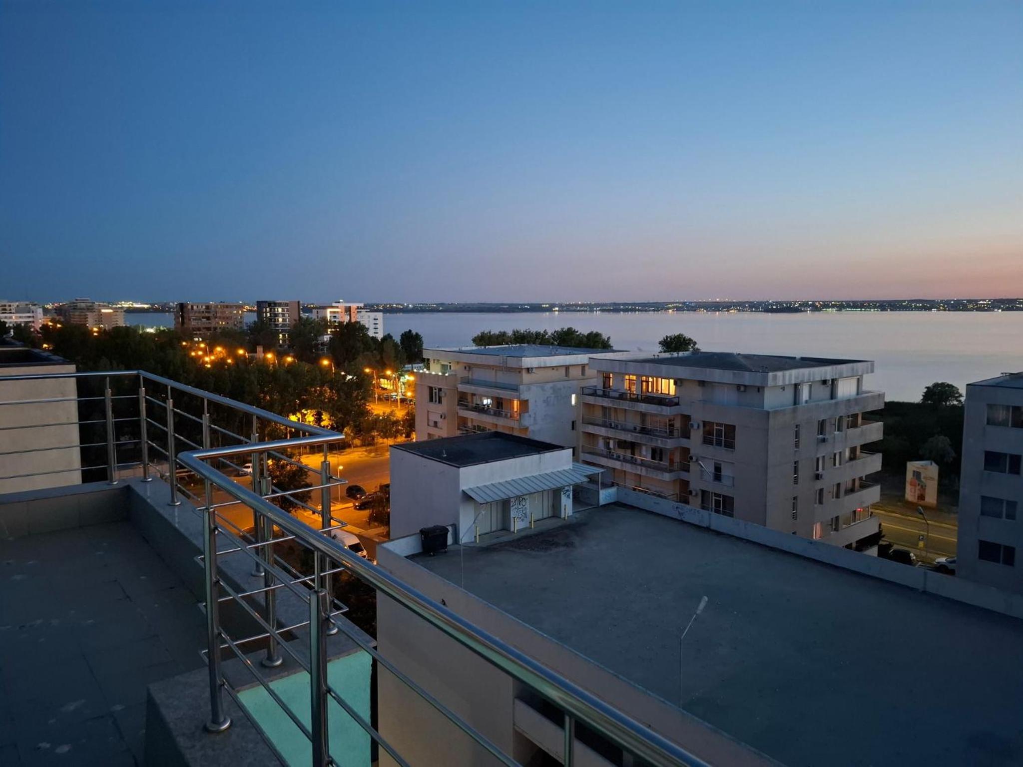 2 rooms apartment, max 4 persons, 30 meters far from the Beach and the Black Sea