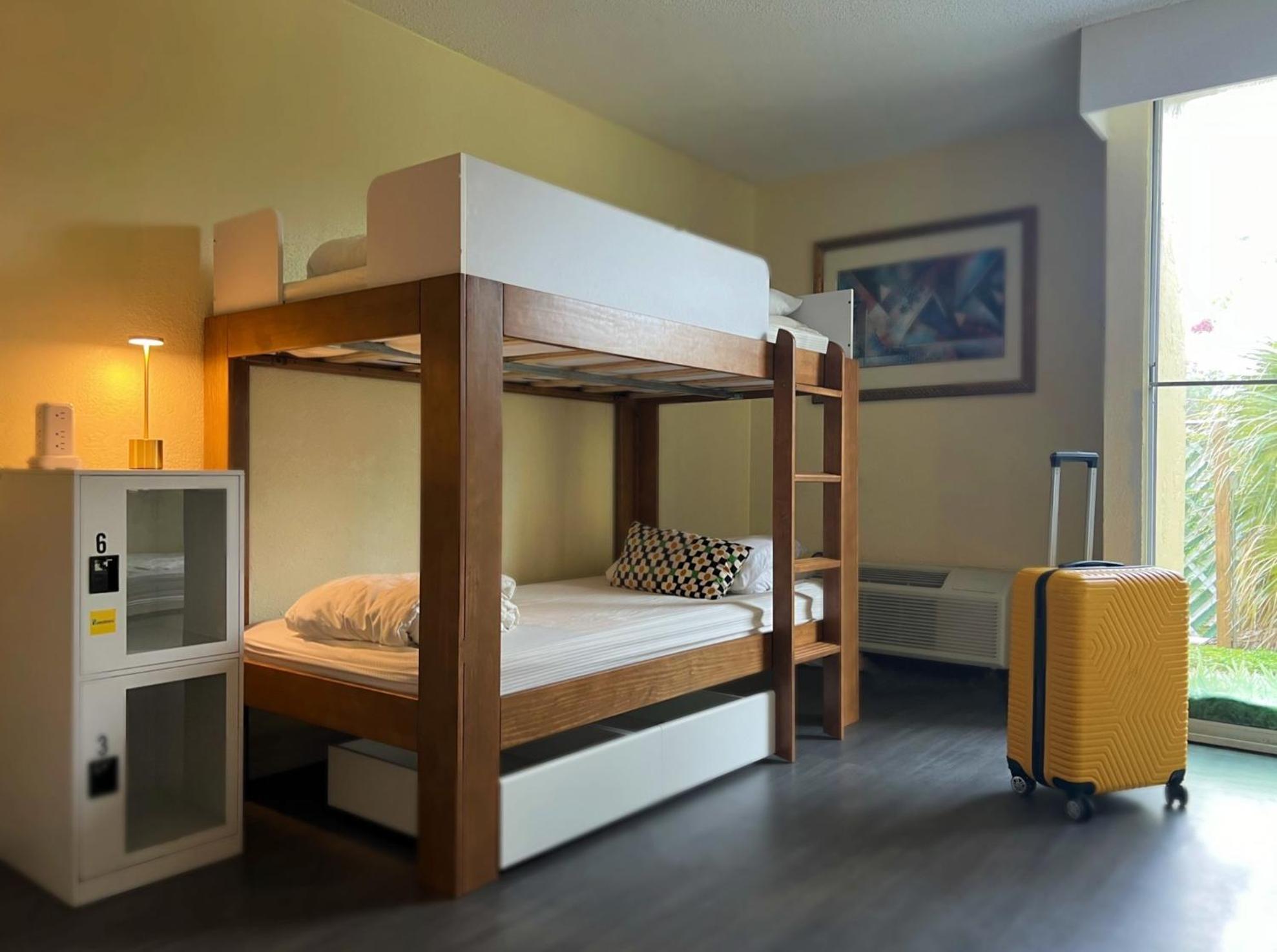 Bposhtels Waikiki Retreat