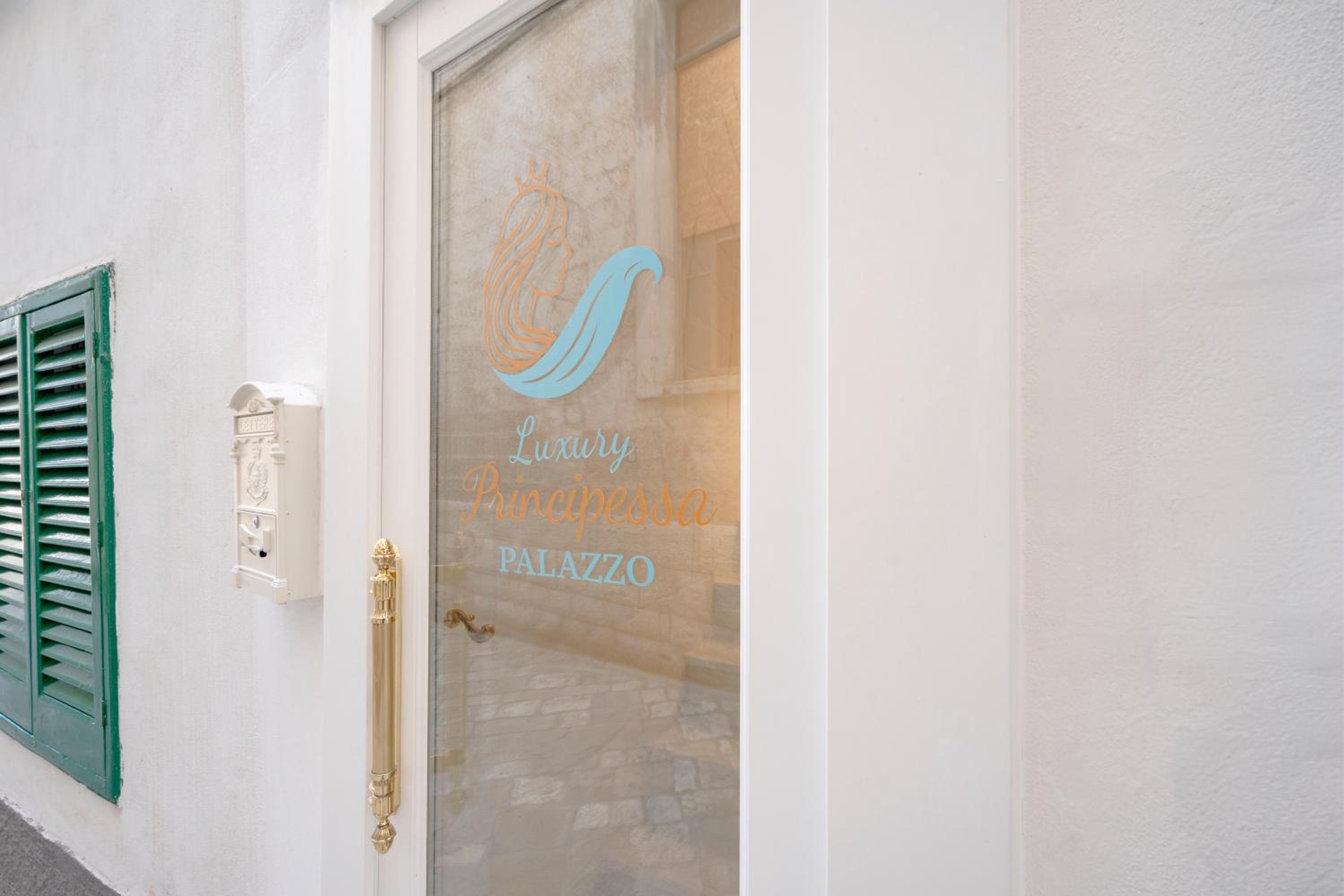 Elegant Comfort in the Historic Center-Palazzo Principessa