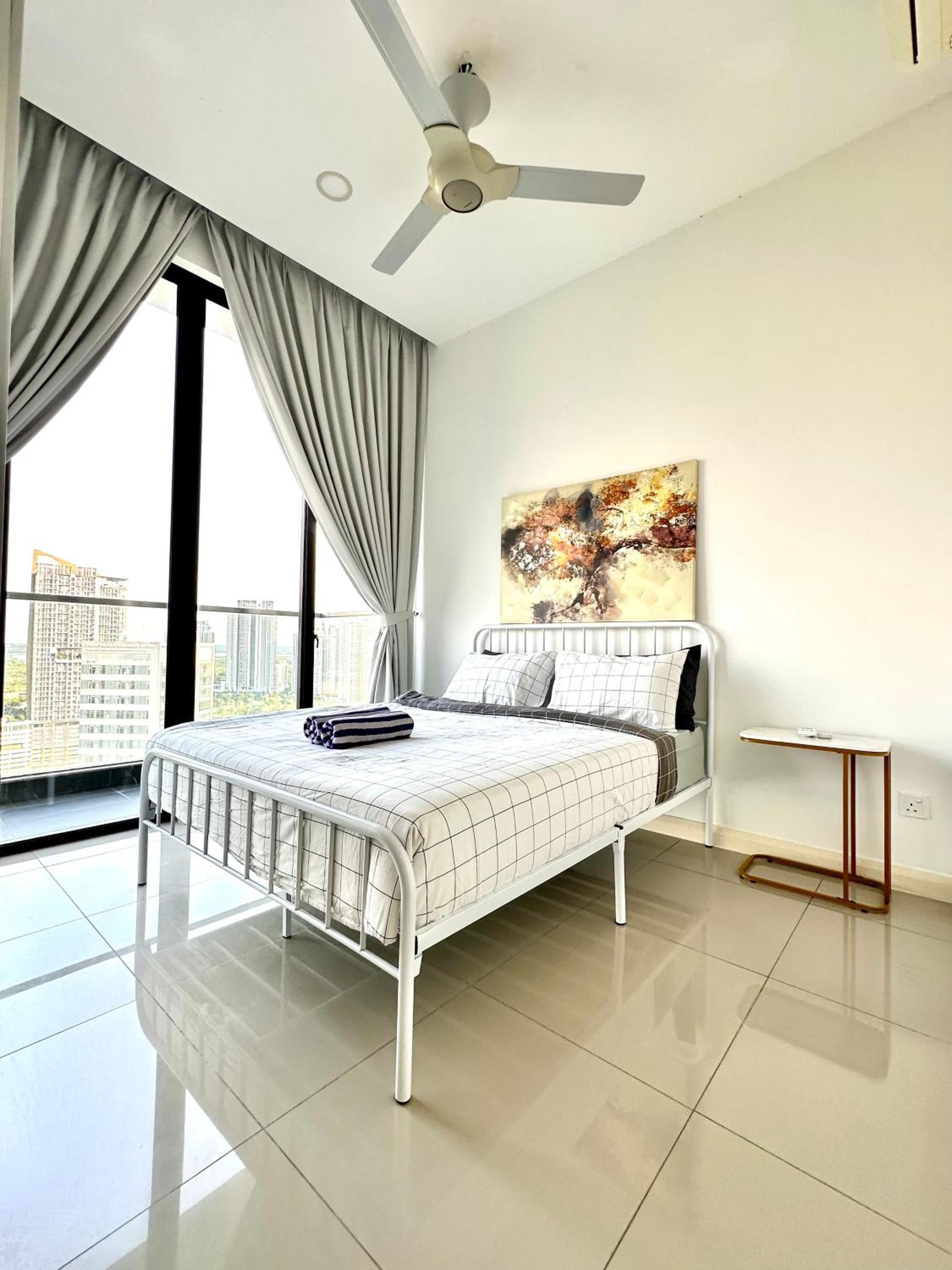 D'Pristine 4 bedder apartment opposite Legoland and Medini mall