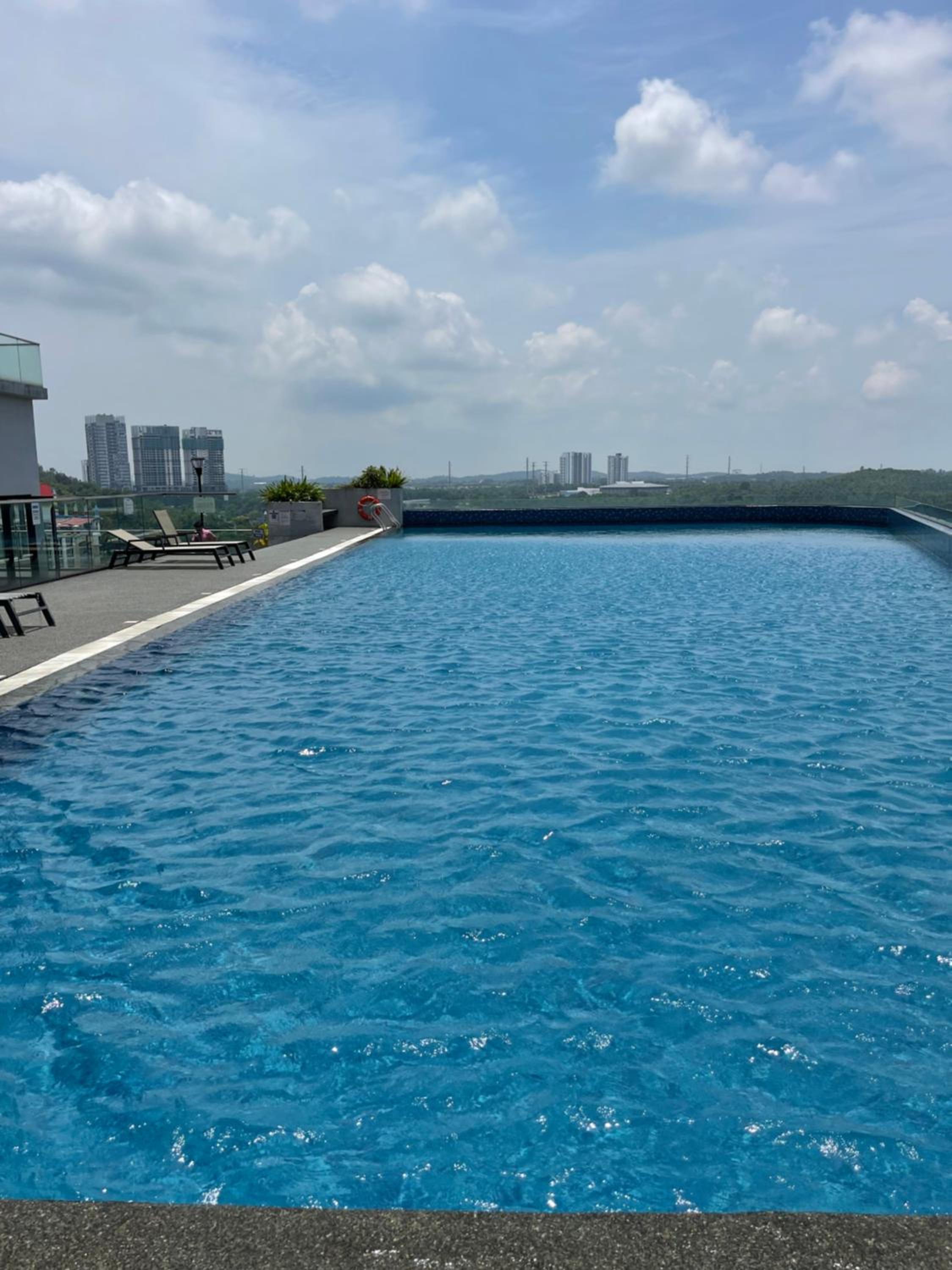 D'Pristine 4 bedder apartment opposite Legoland and Medini mall