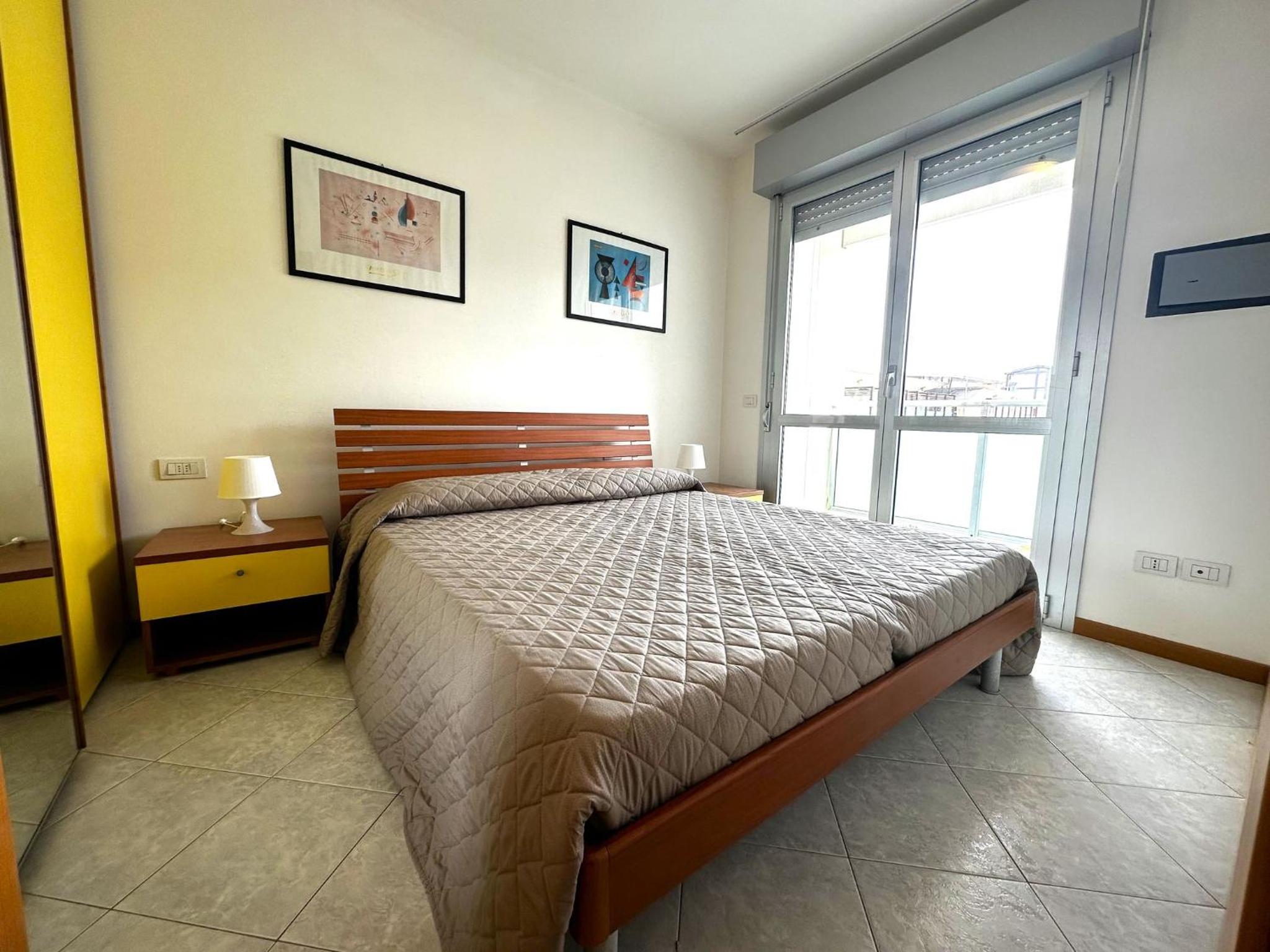 Apartment with pool near the beach