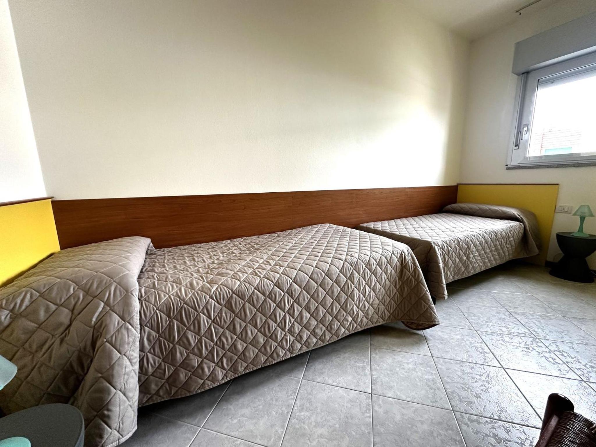 Apartment with pool near the beach