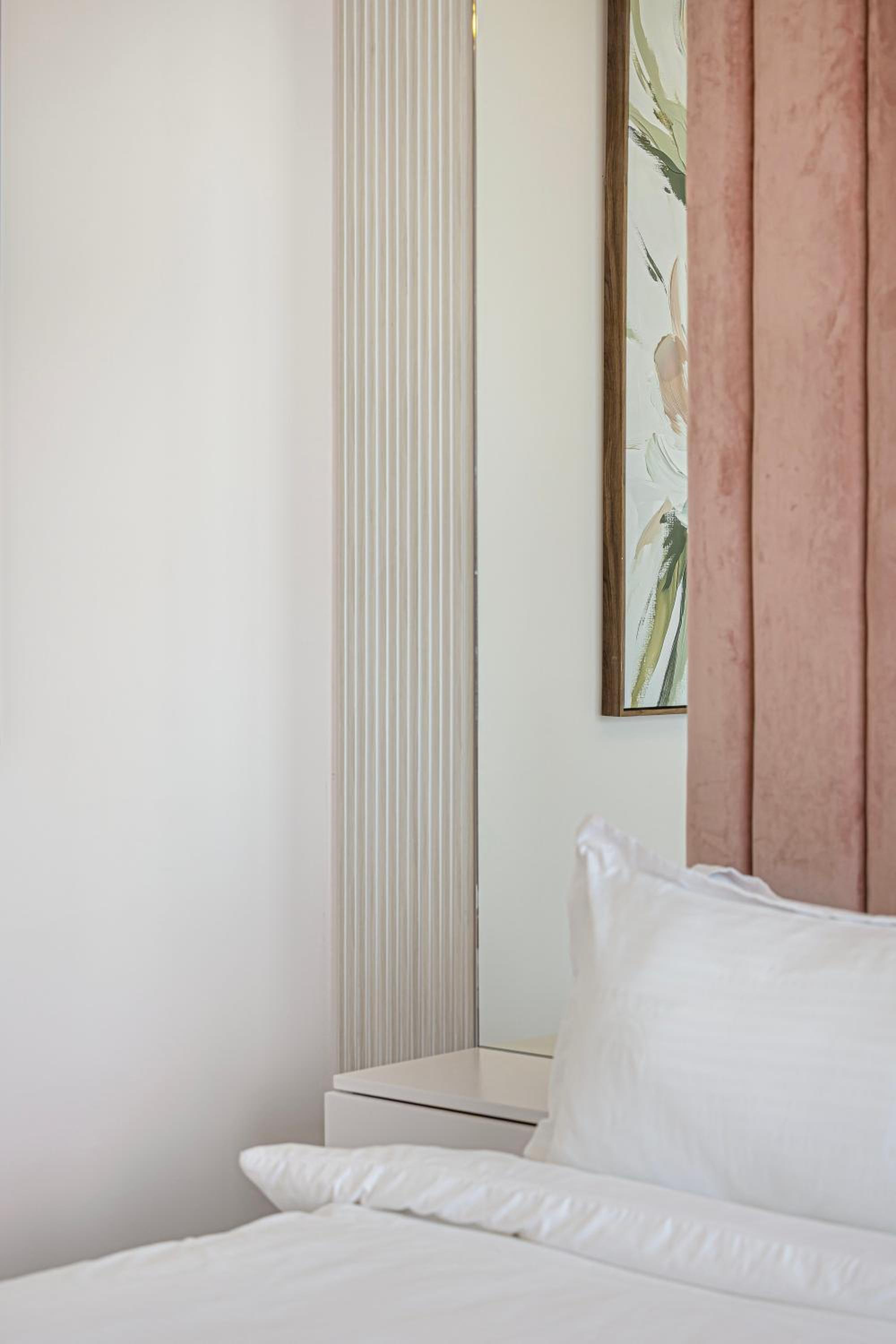 Luxury 3BR Palm Views at Emaar Beachfront