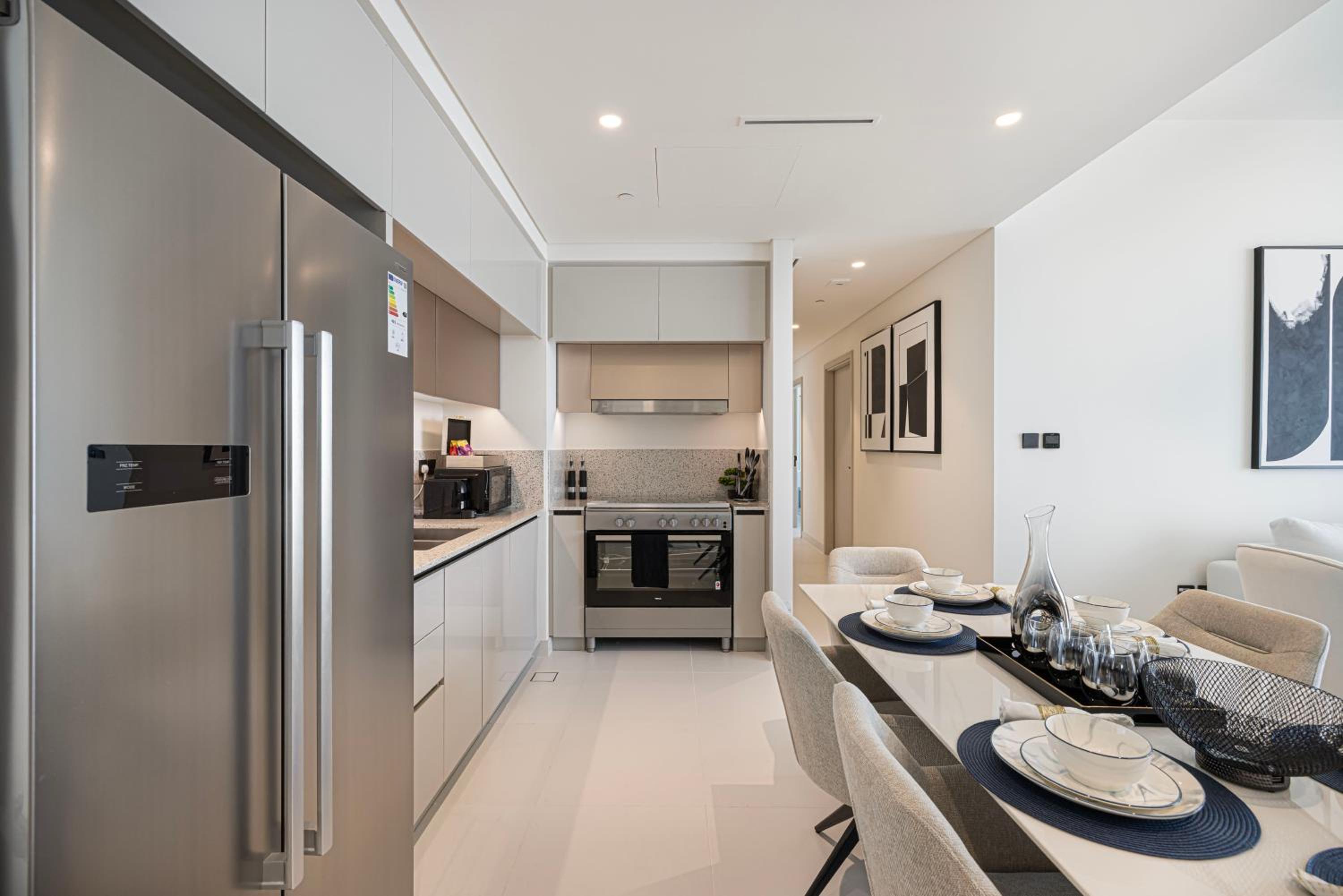 Luxury 3BR Palm Views at Emaar Beachfront