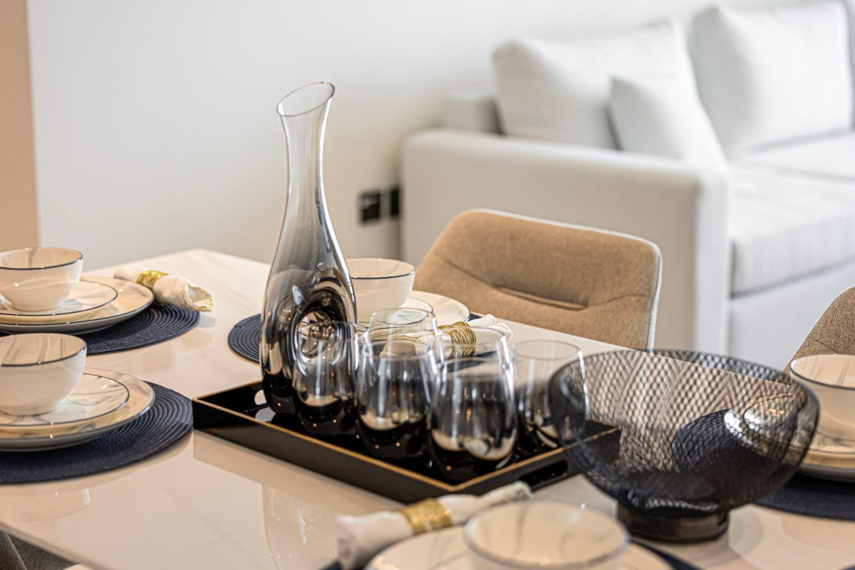Luxury 3BR Palm Views at Emaar Beachfront