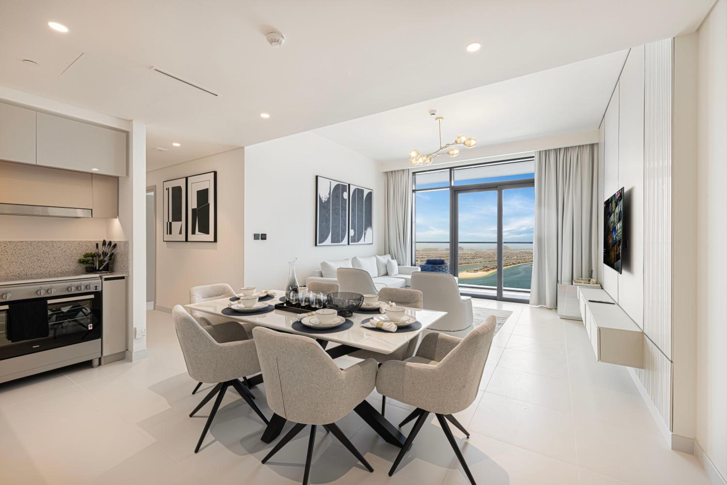 Luxury 3BR Palm Views at Emaar Beachfront