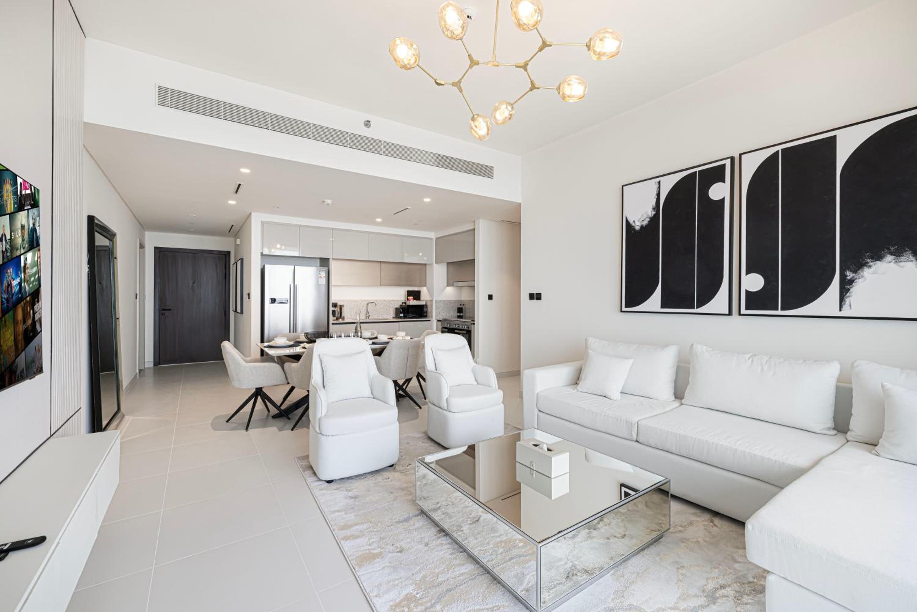 Luxury 3BR Palm Views at Emaar Beachfront