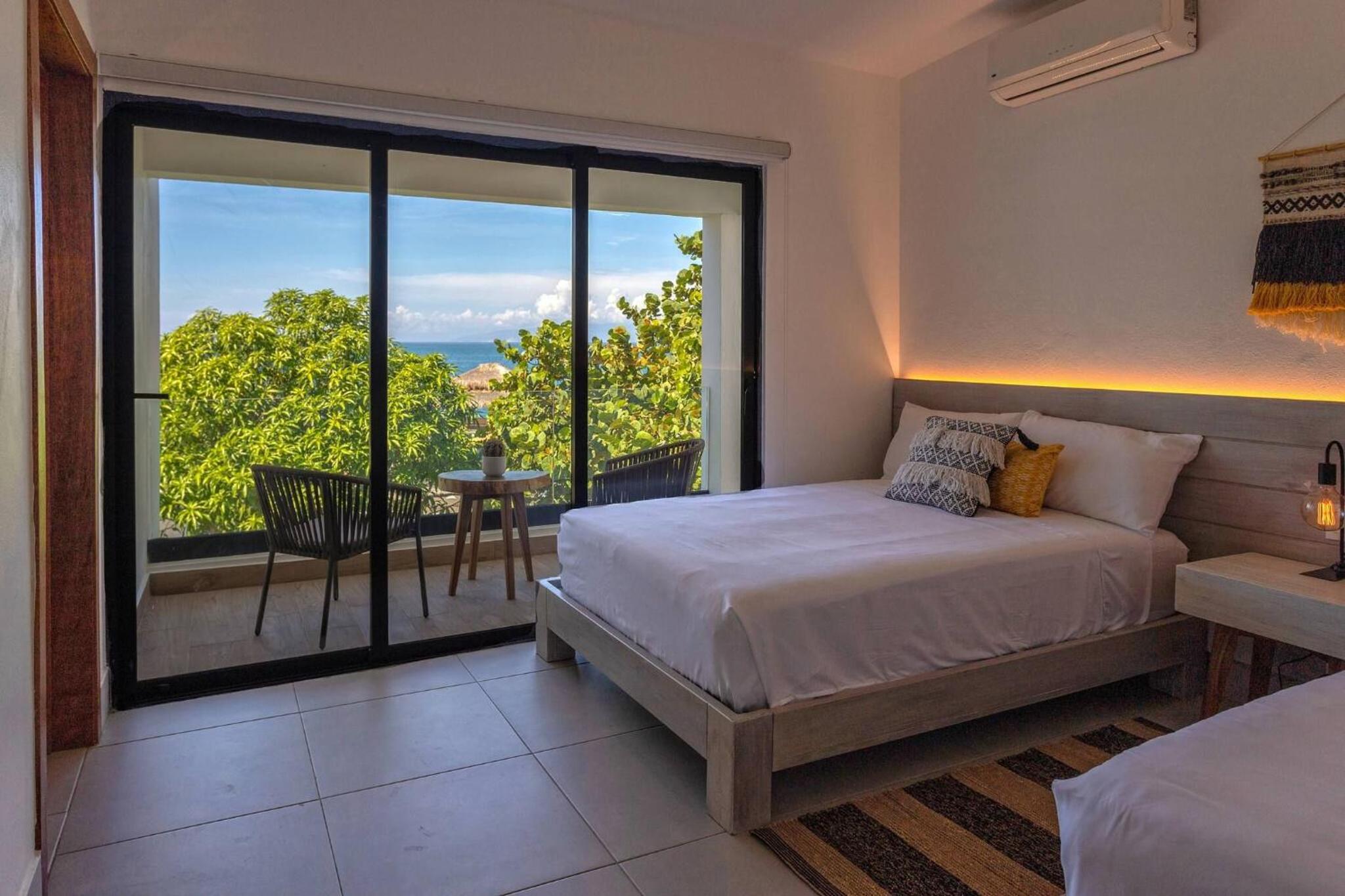 Bayshore 76 Beachfront Villa Palmar de ocoa