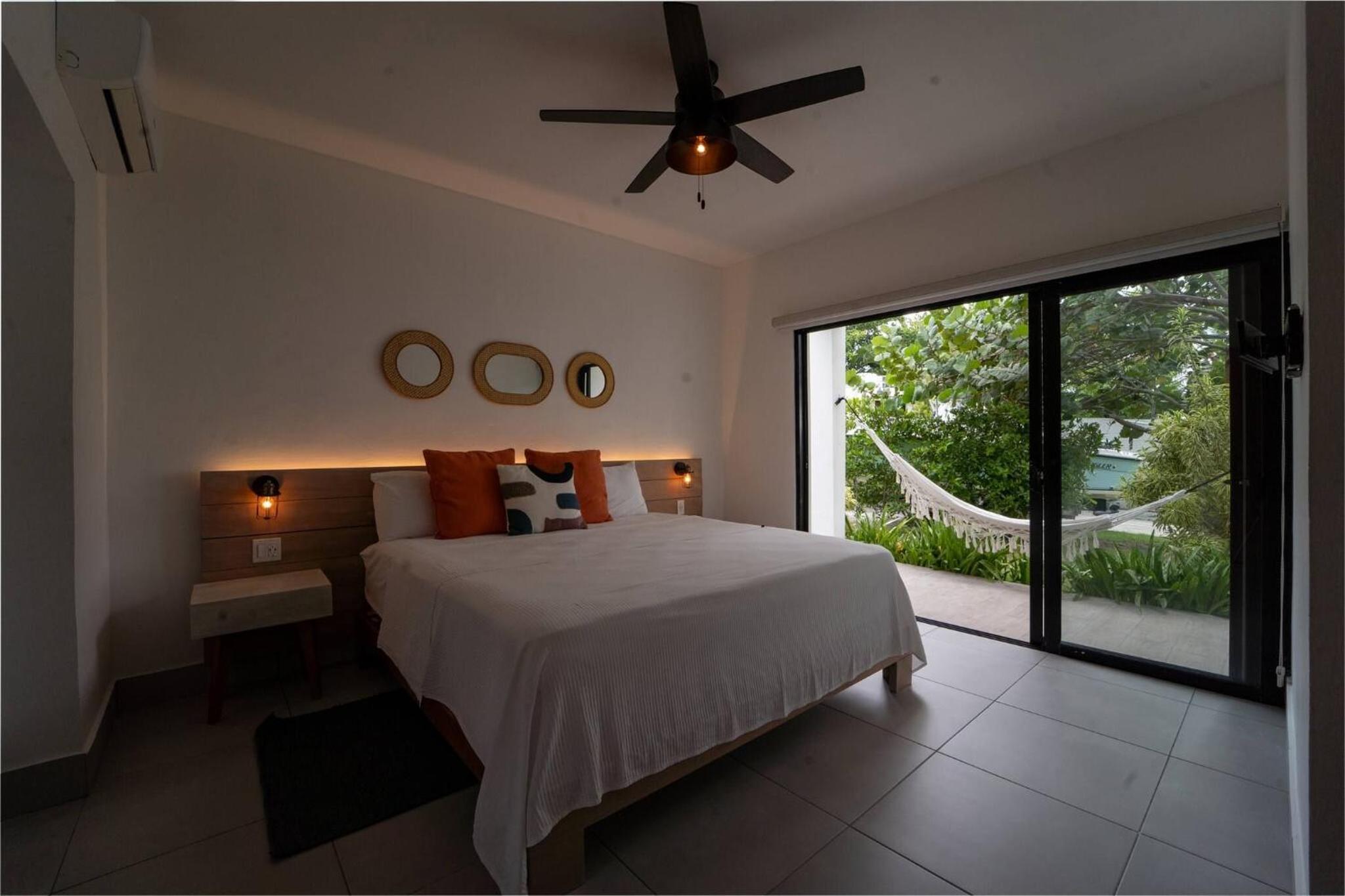 Bayshore 76 Beachfront Villa Palmar de ocoa