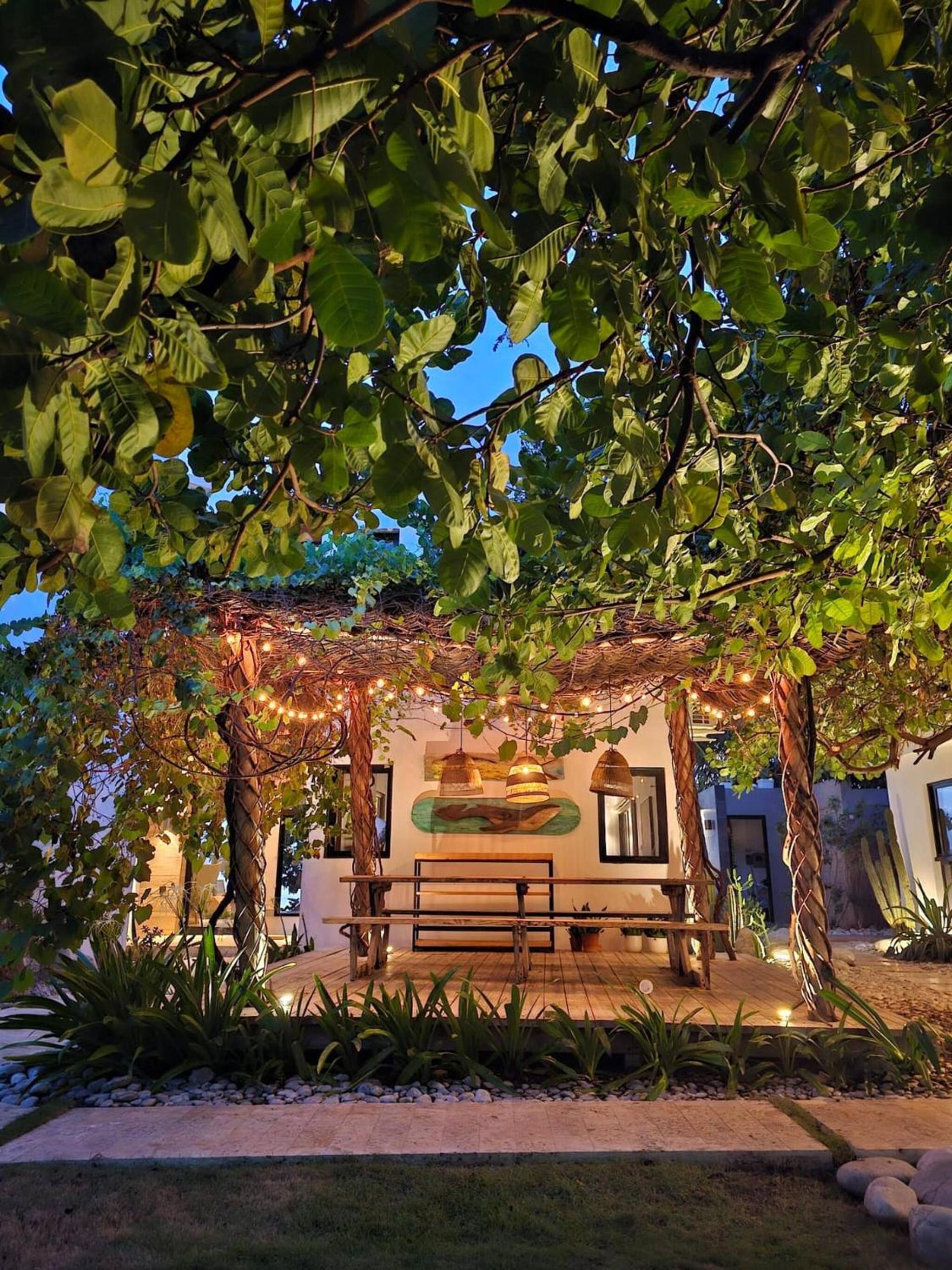 Bayshore 76 Beachfront Villa Palmar de ocoa