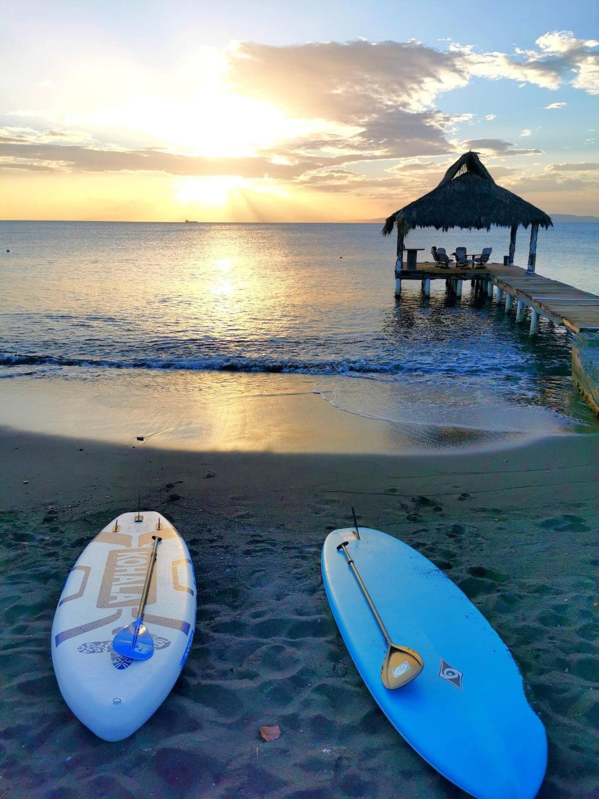 Bayshore 76 Beachfront Villa Palmar de ocoa
