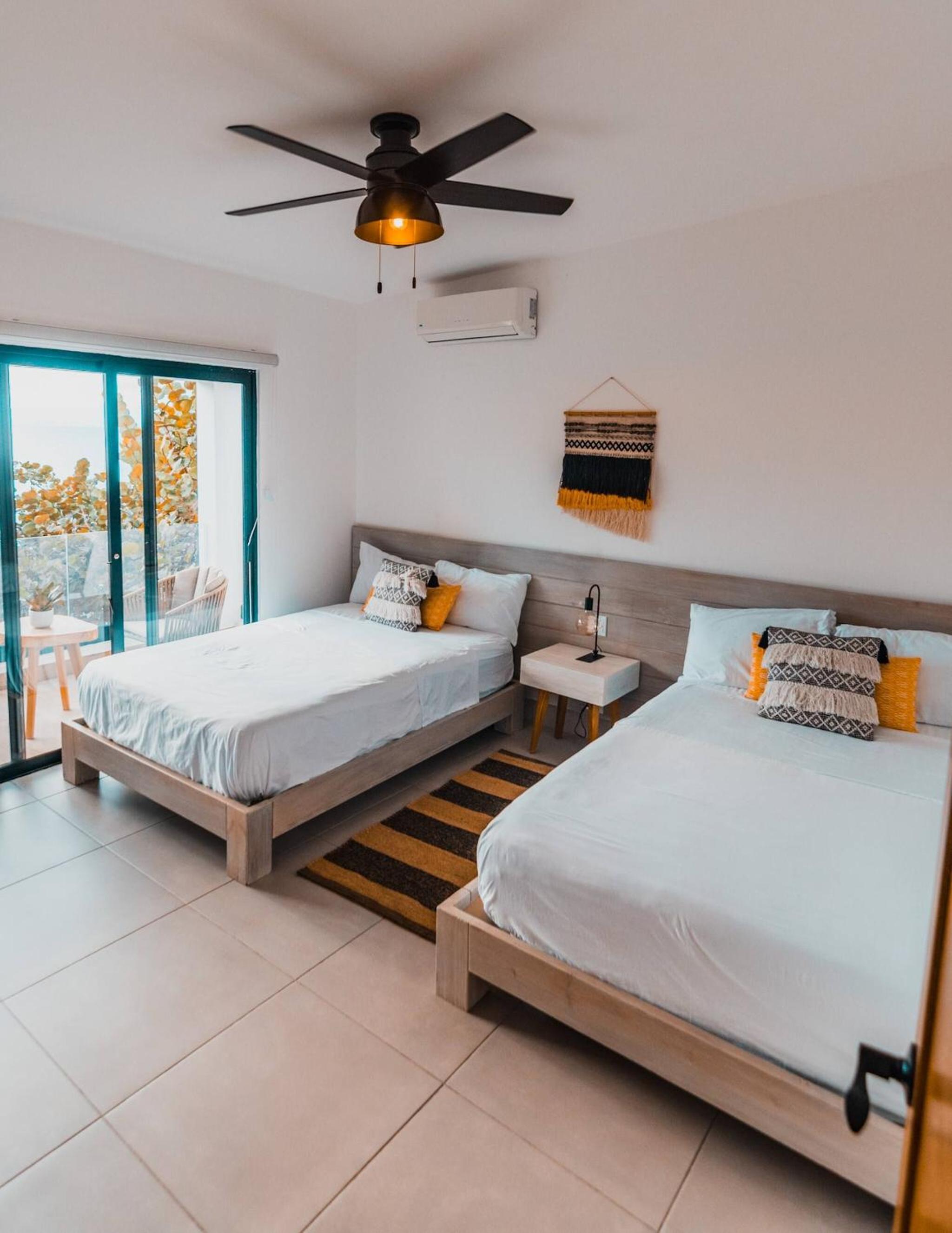 Bayshore 76 Beachfront Villa Palmar de ocoa