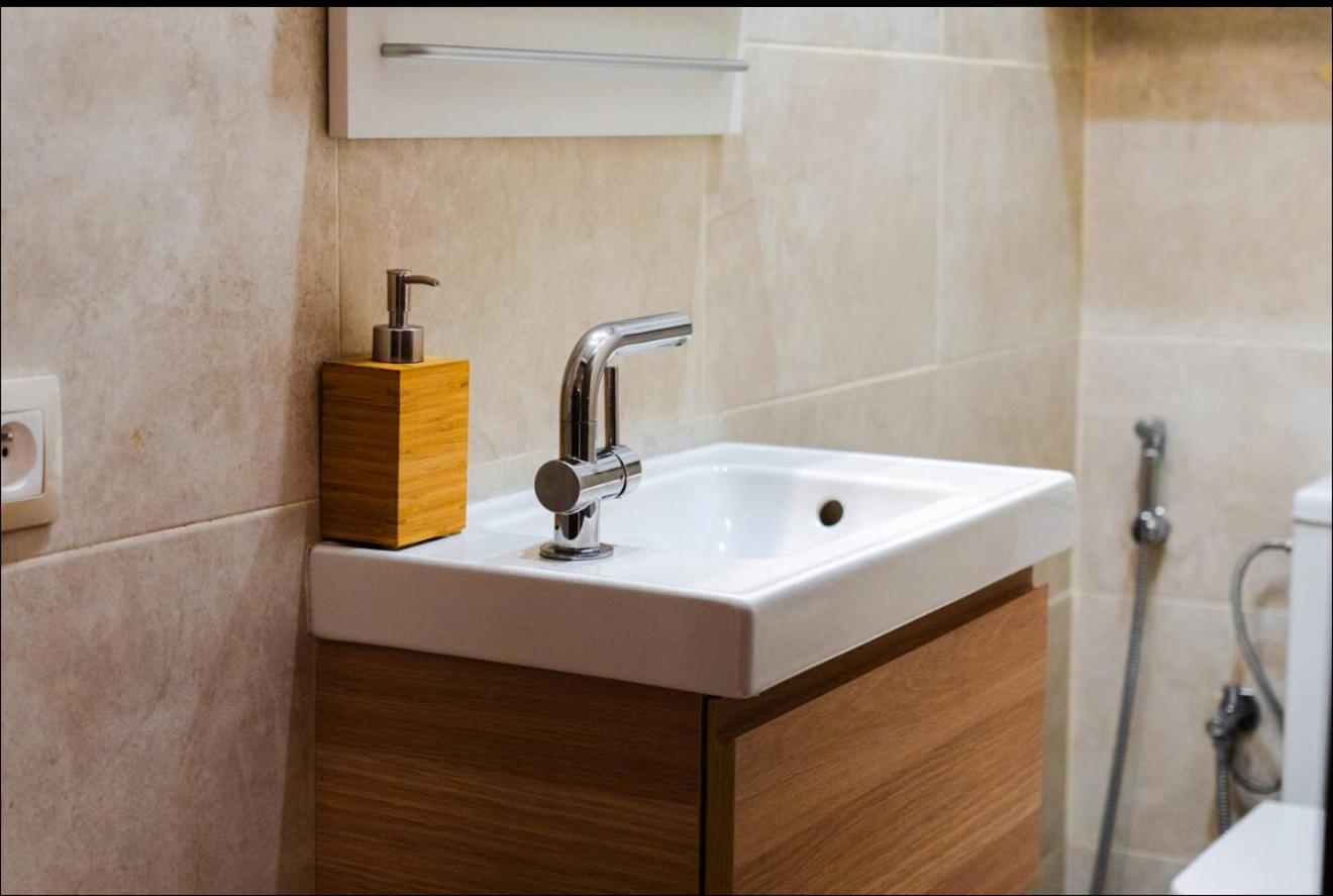 Gueliz BEST Residence Nour!! 3 Bedrooms Large Modern Apartment, walking distance to train station and everything