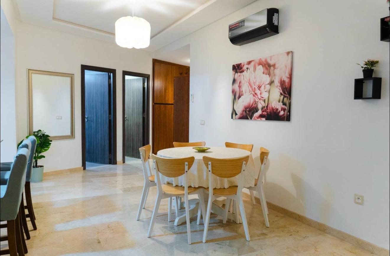 Gueliz BEST Residence Nour!! 3 Bedrooms Large Modern Apartment, walking distance to train station and everything