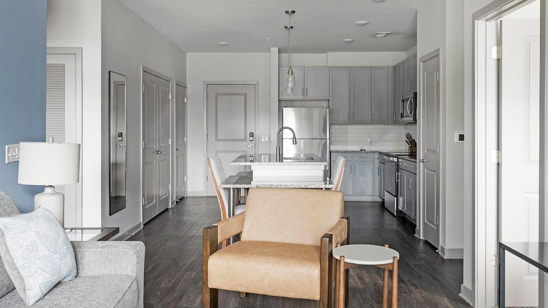 Landing Amazing 2BD Clubhouse Yoga Studio