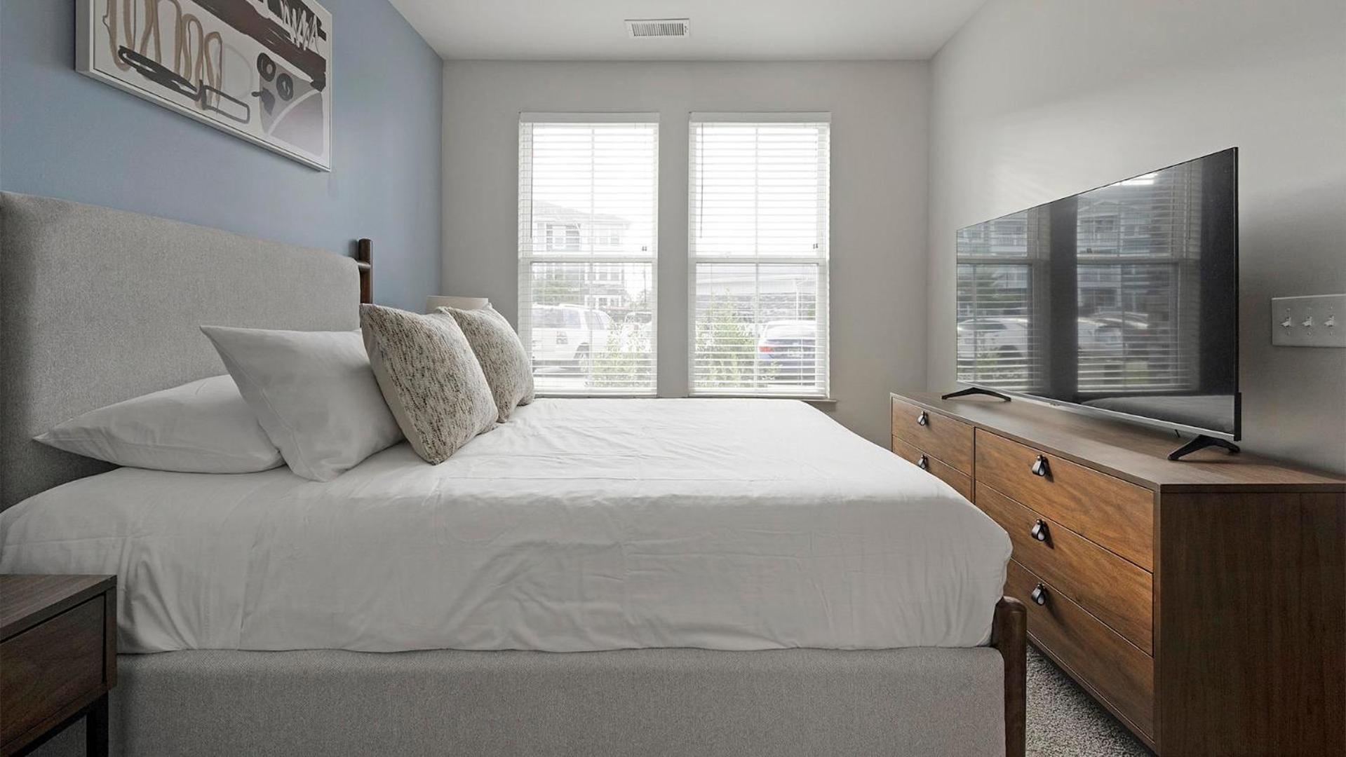 Landing Amazing 2BD Clubhouse Yoga Studio