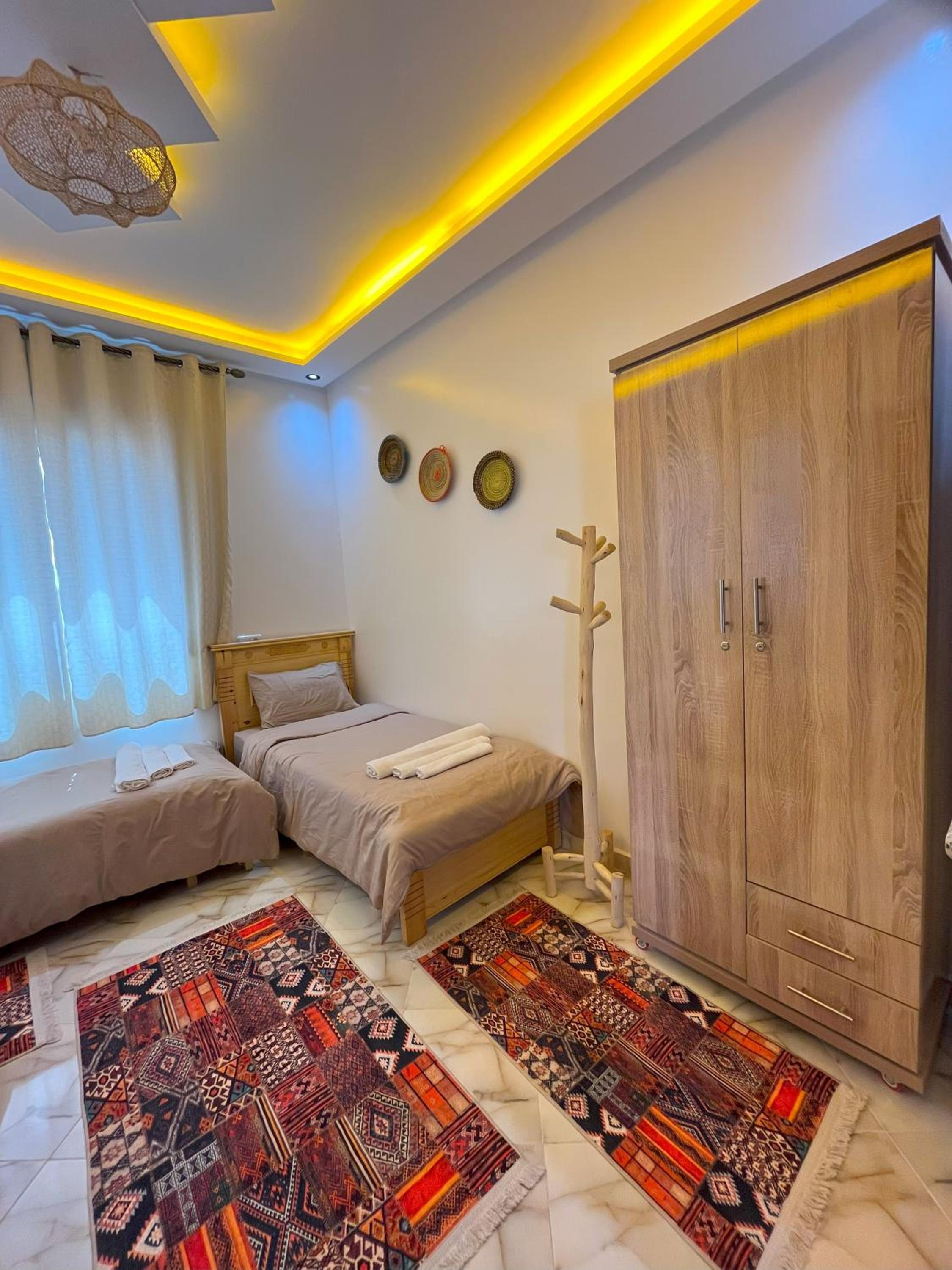 Banana Surf Lodge & Surfcamp