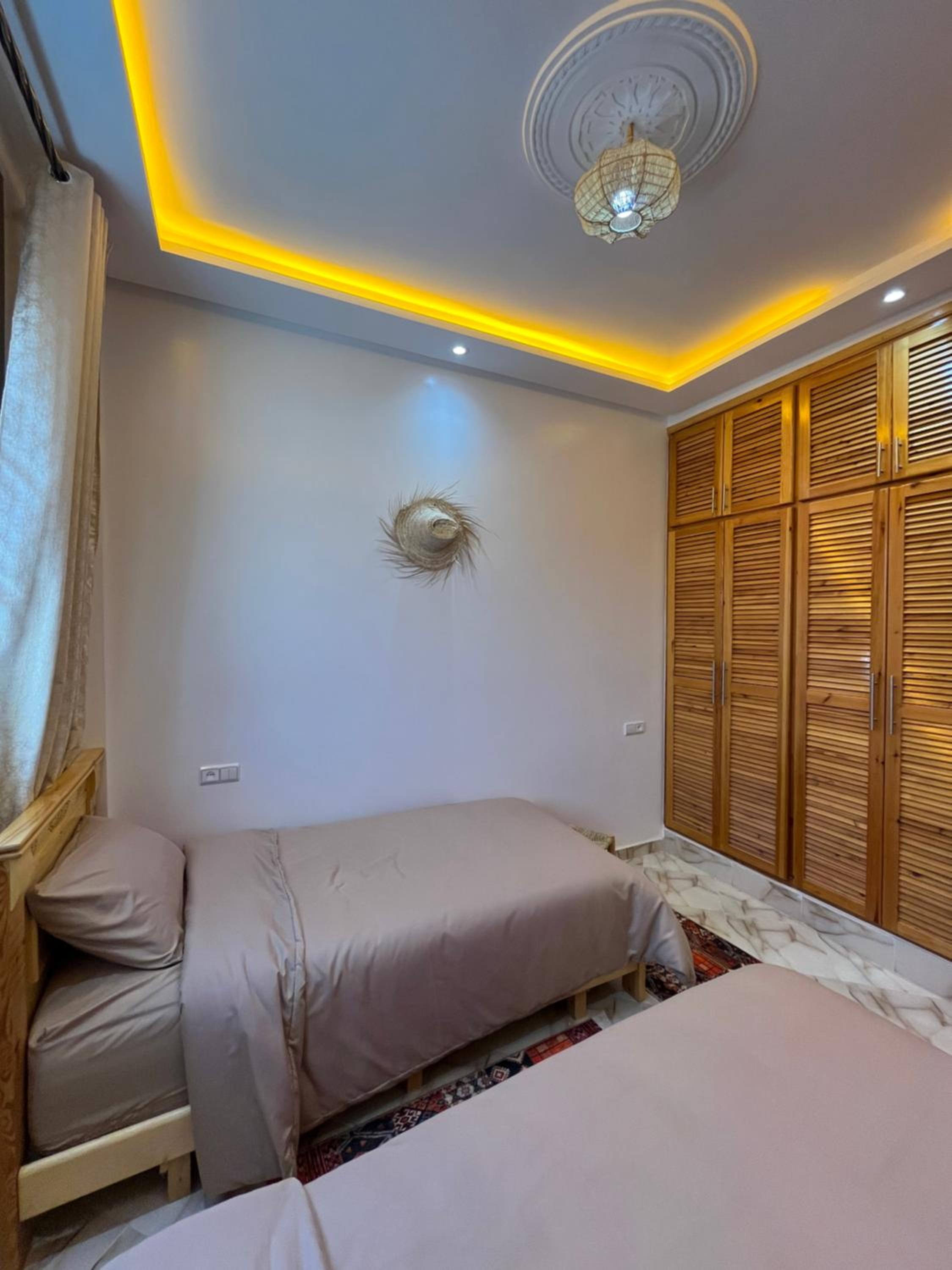 Banana Surf Lodge & Surfcamp