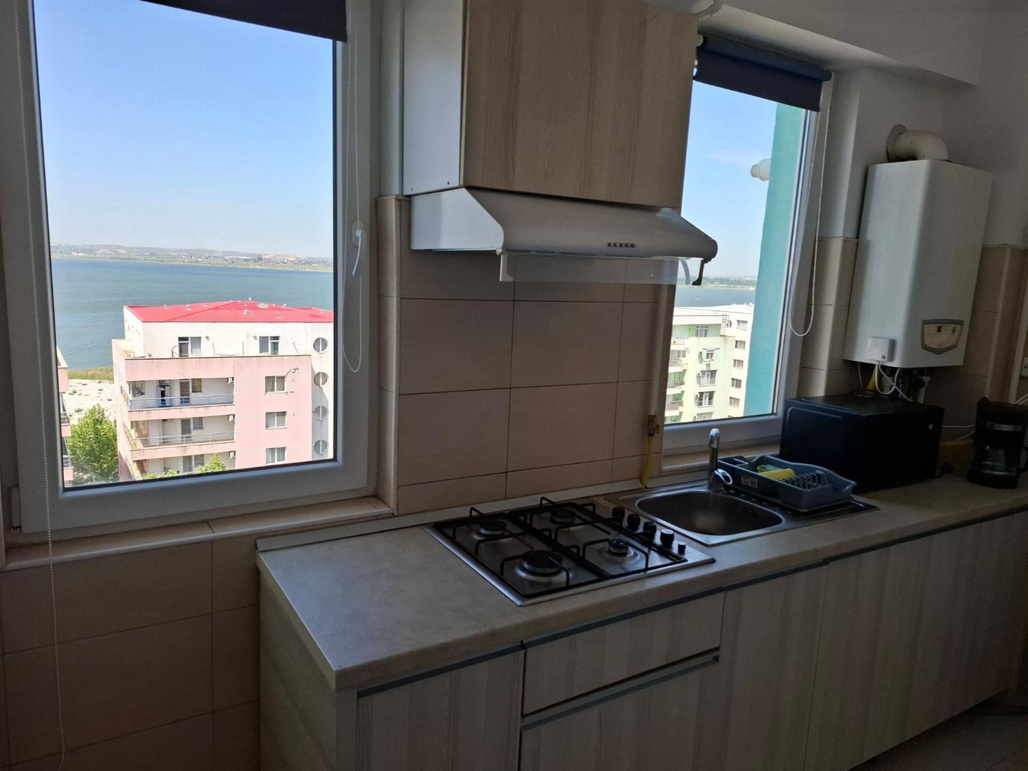 2 rooms apartment, max 4 persons, 30 meters far from the Beach and the Black Sea
