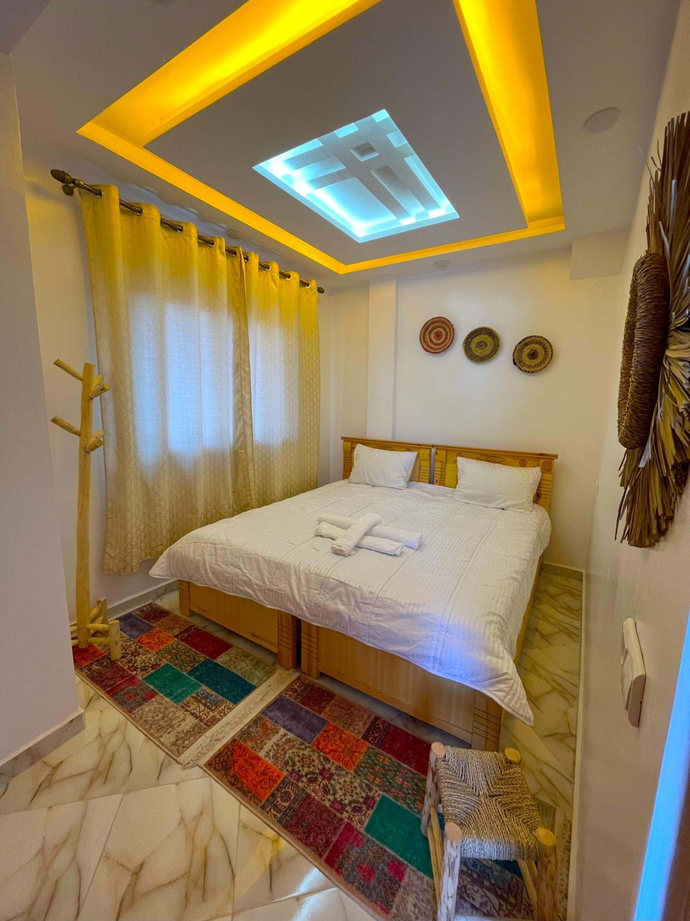 Banana Surf Lodge & Surfcamp