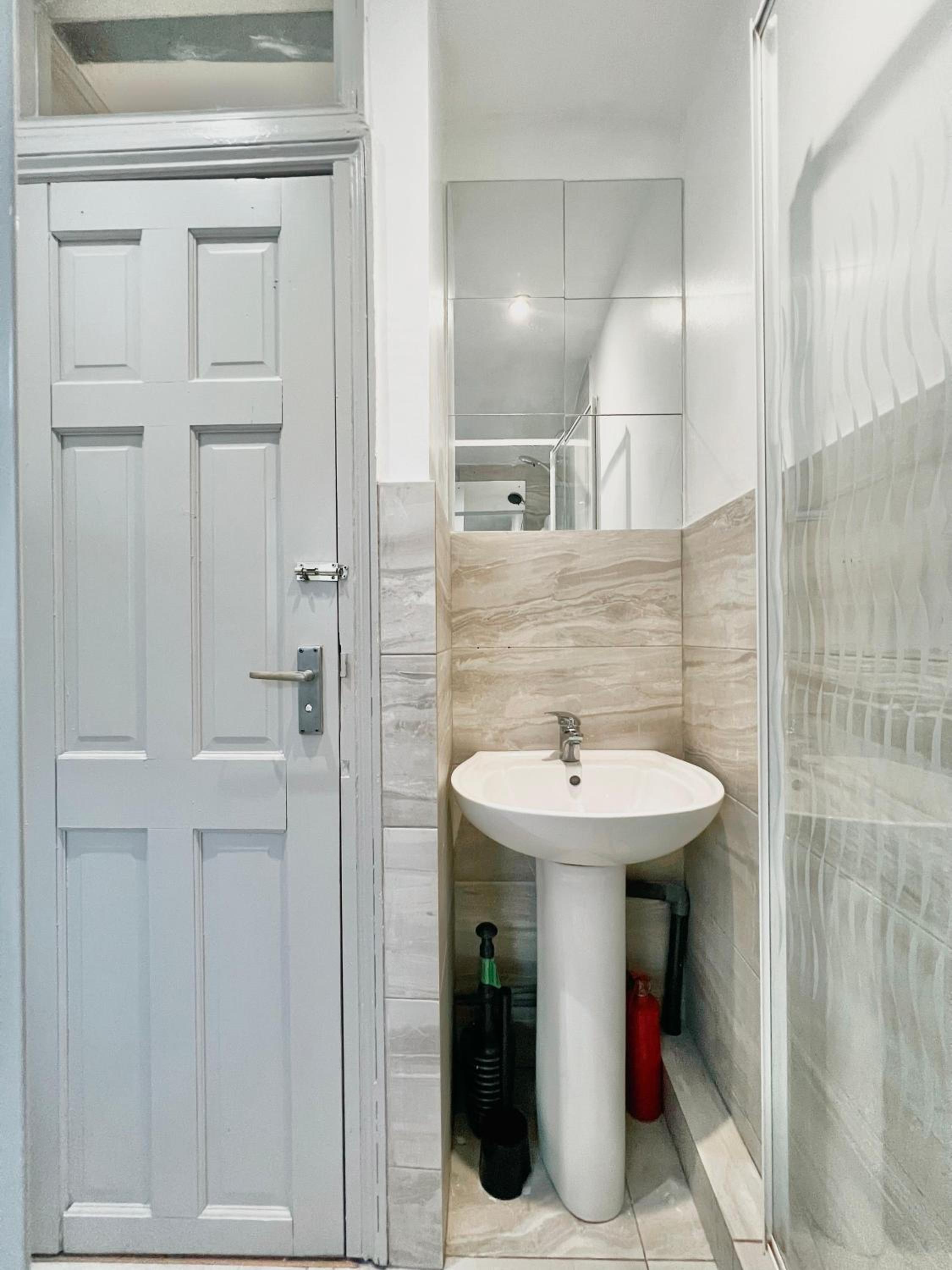 Spacious House in Surrey Quay