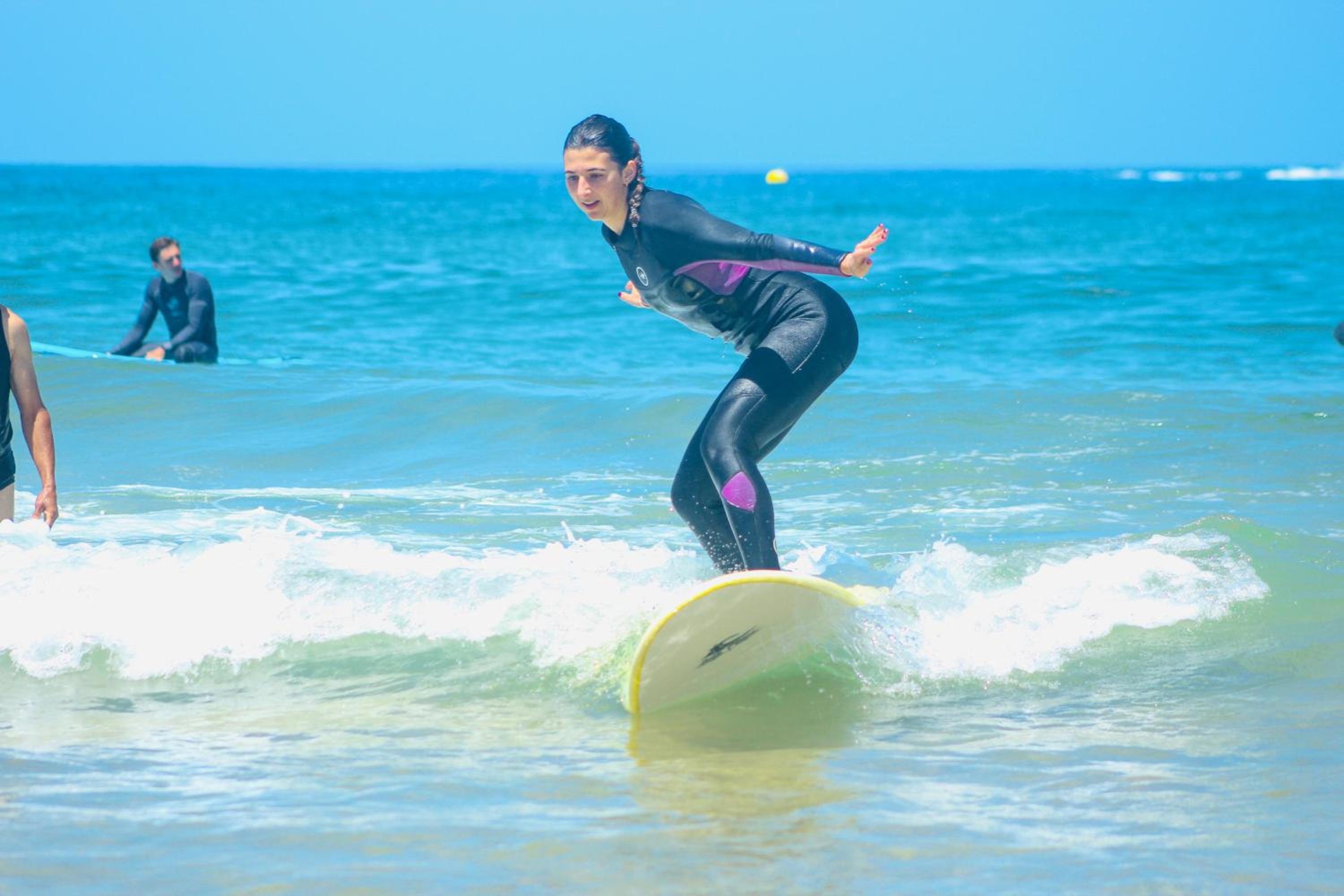 Banana Surf Lodge & Surfcamp