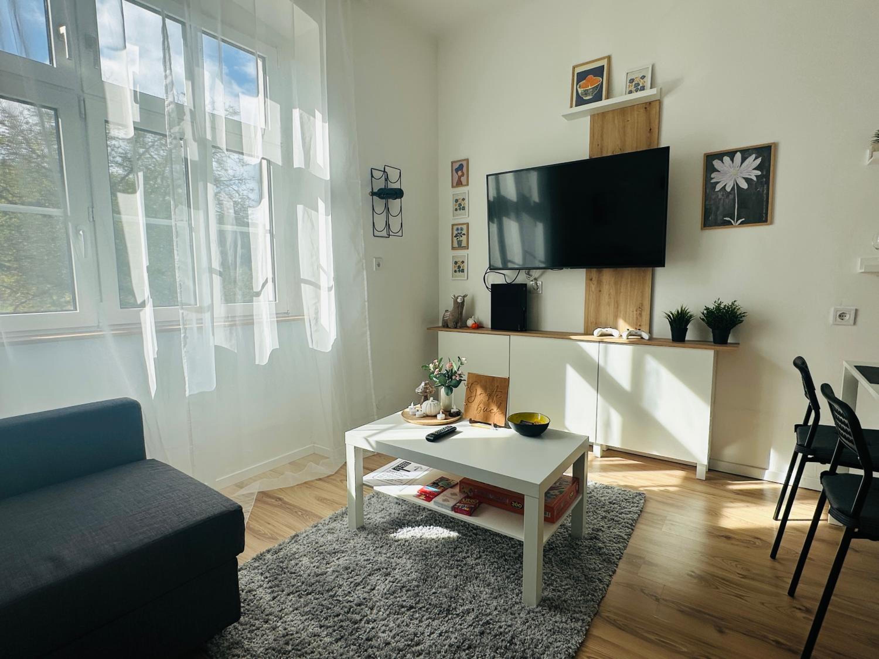 Chloe's Apartments 2