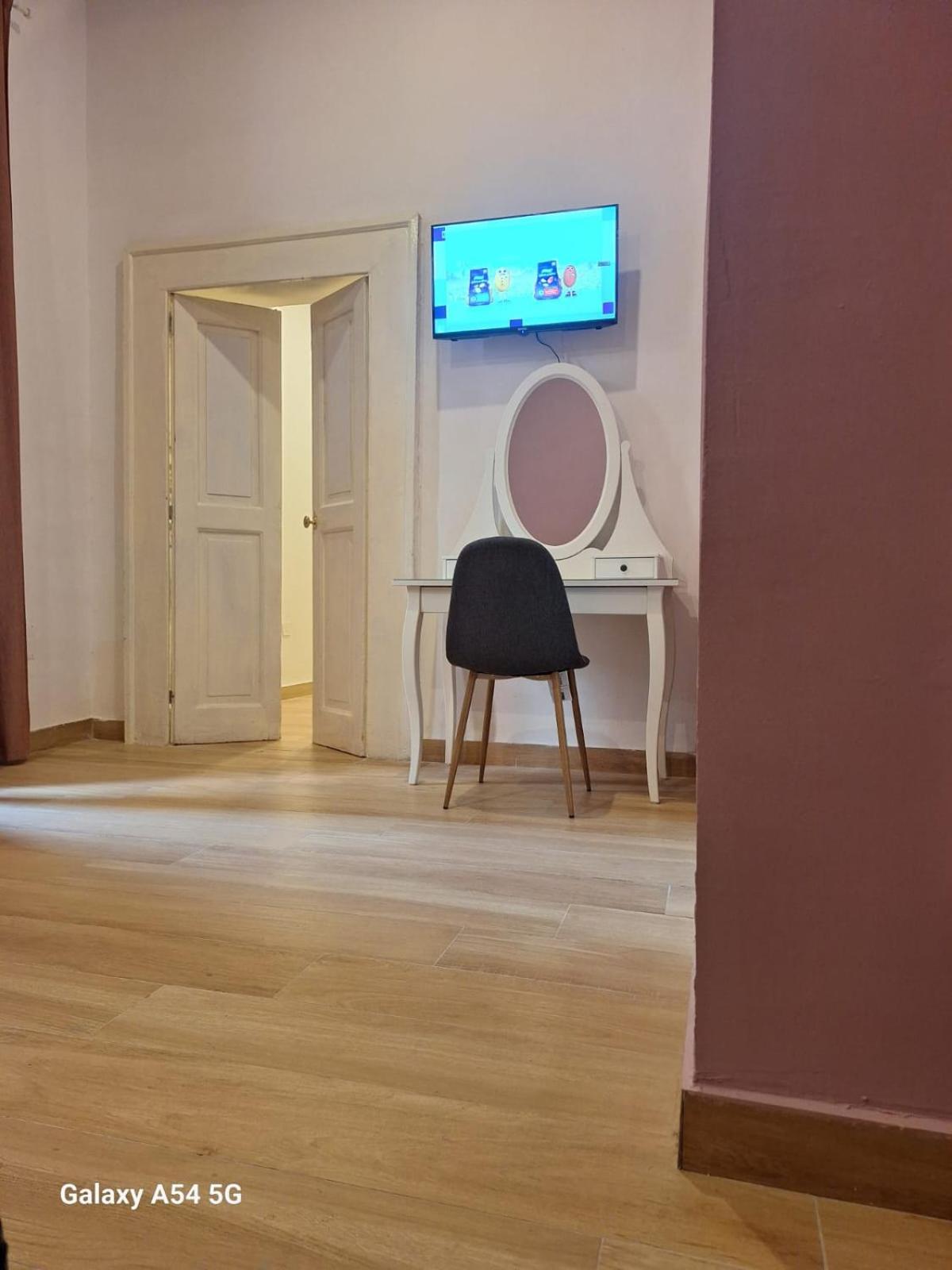 Luxury Suites Glory Tower