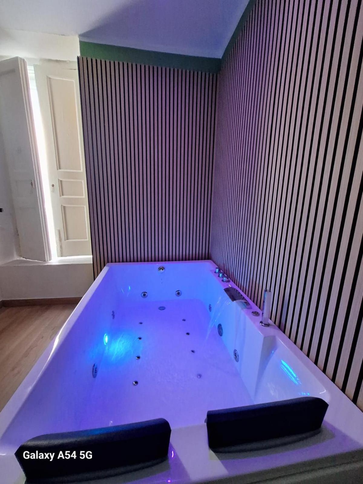 Luxury Suites Glory Tower