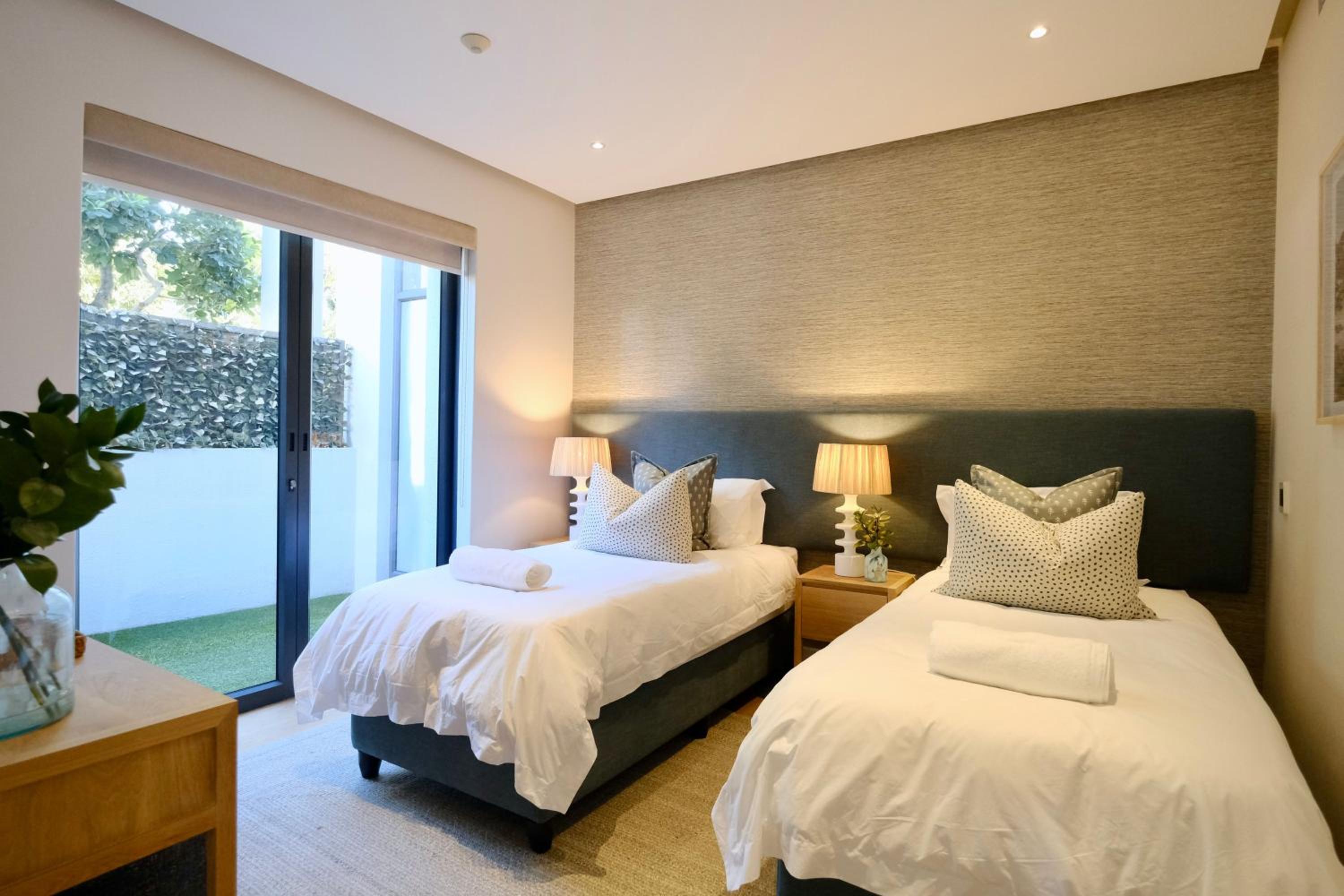 Amanzi V&A Luxury Apartments-Suite 301