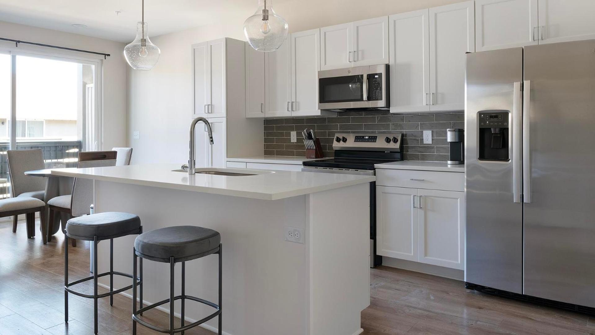 Landing Stylish 1BD Clubhouse Pool