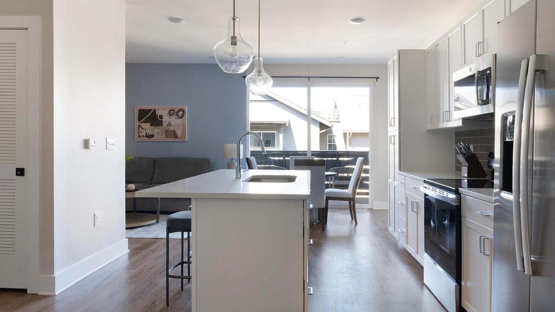Landing Stylish 1BD Clubhouse Pool