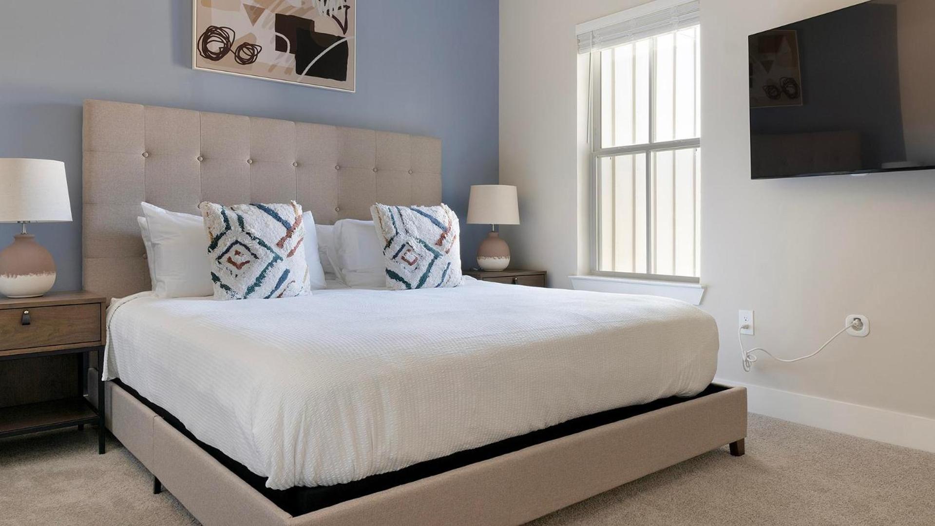Landing Stylish 1BD Clubhouse Pool