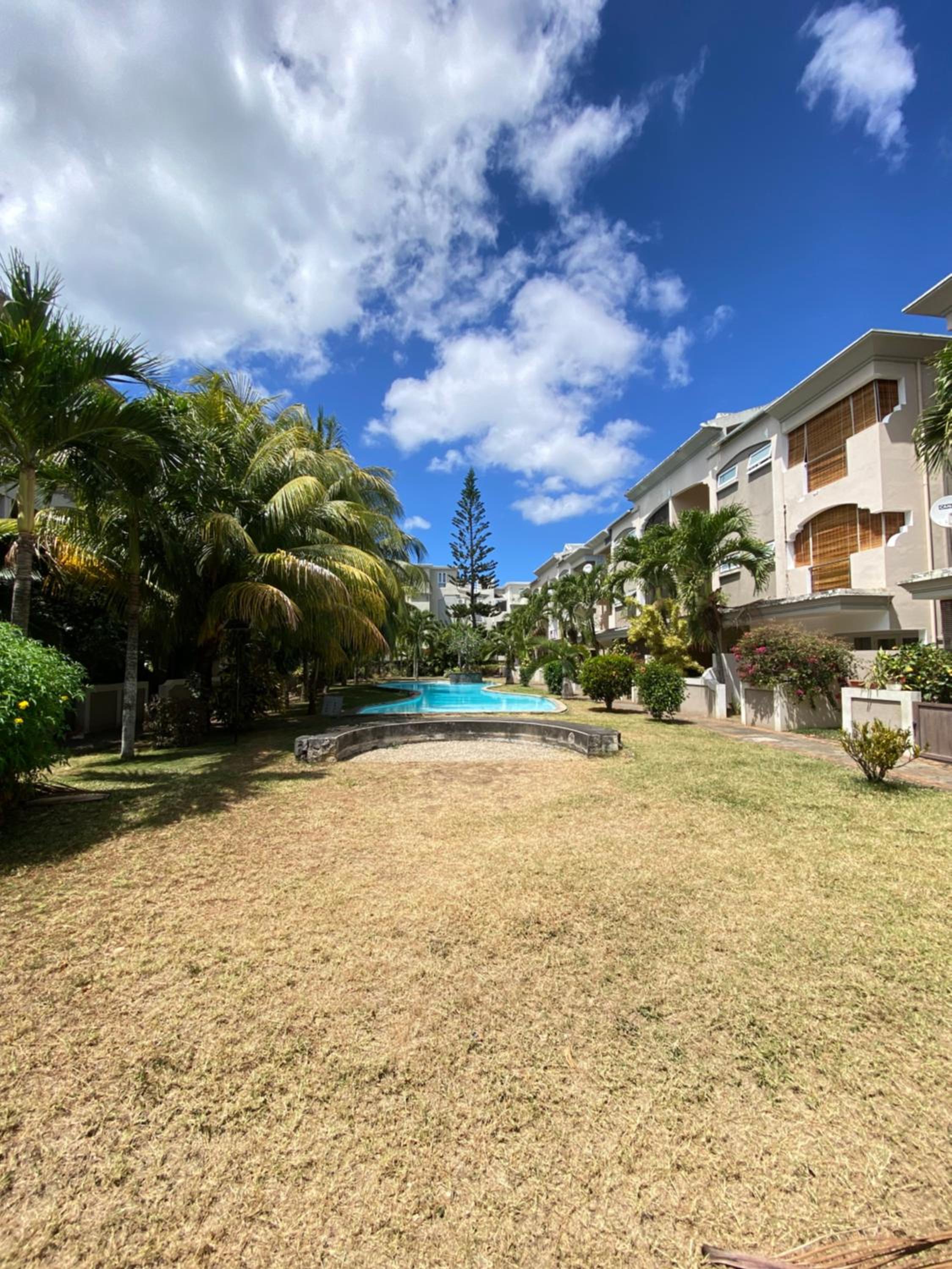 Waterside Complex - Beachfront Villa in Grand Baie