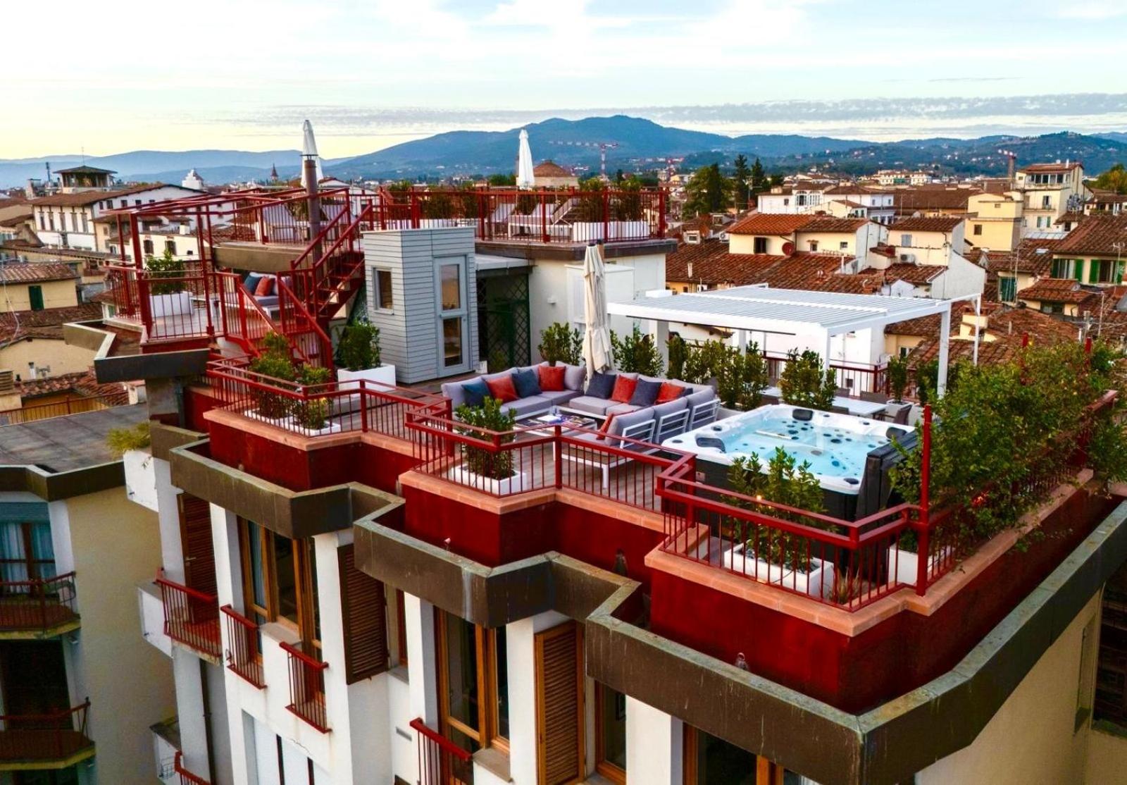 Luxury Florence Penthouse with Rooftop Terrace