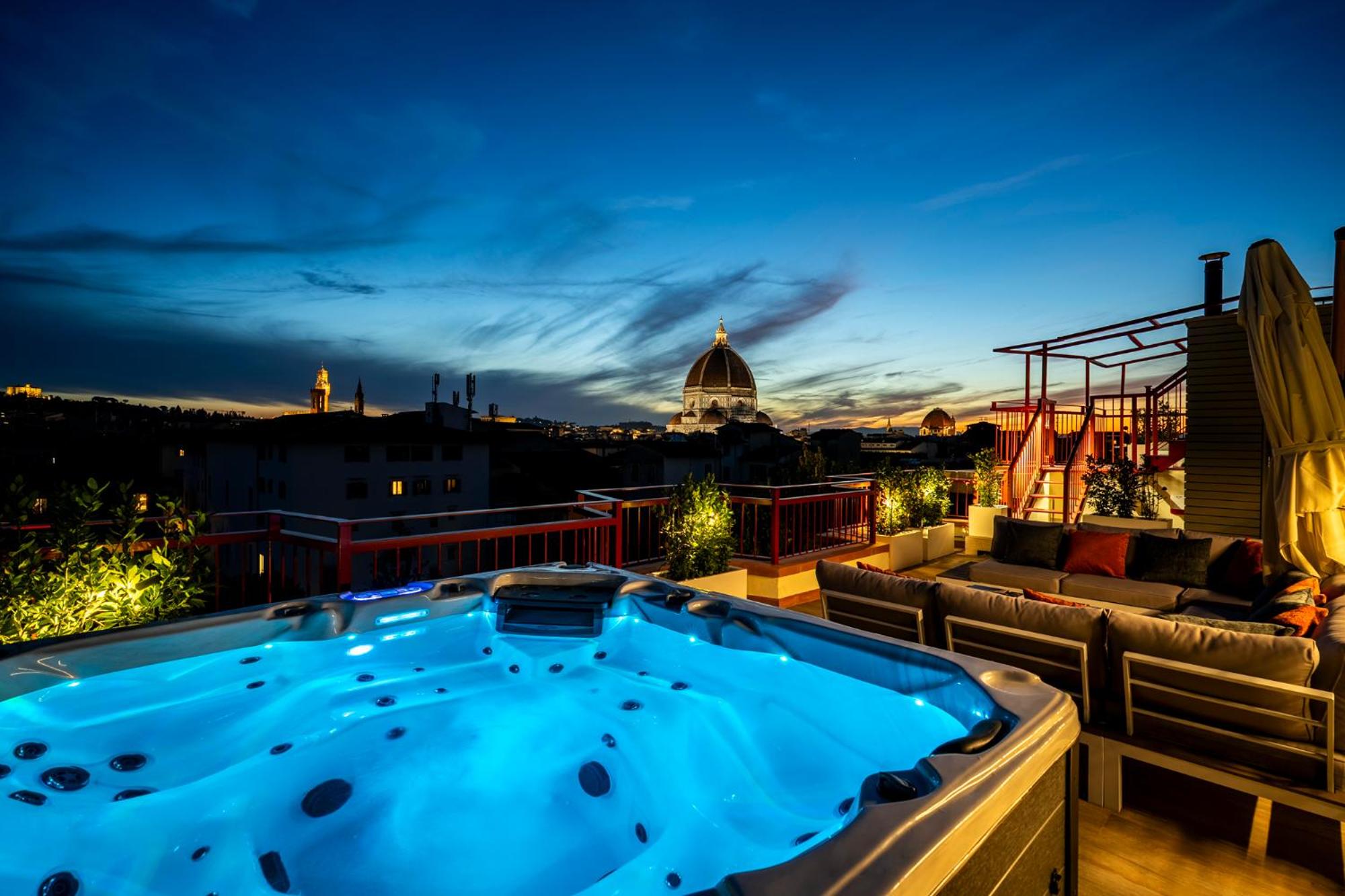 Luxury Florence Penthouse with Rooftop Terrace