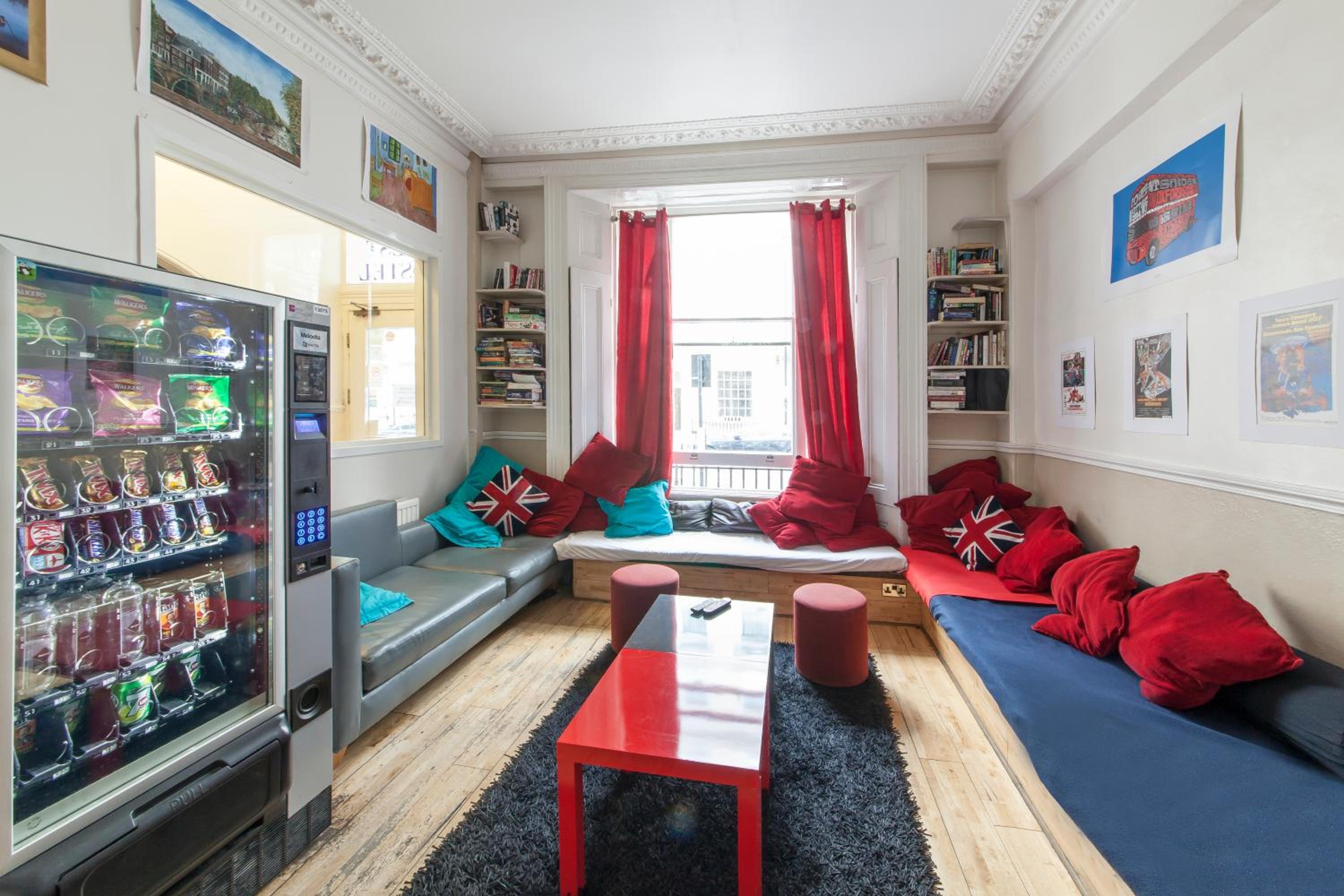 Astor Kensington Hostel