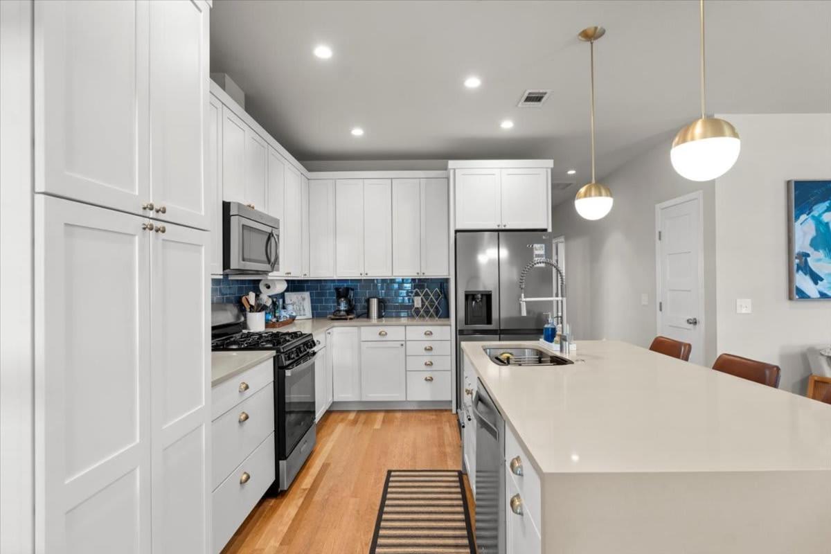 Spacious 3BR Getaway w Free Parking Pet Friendly